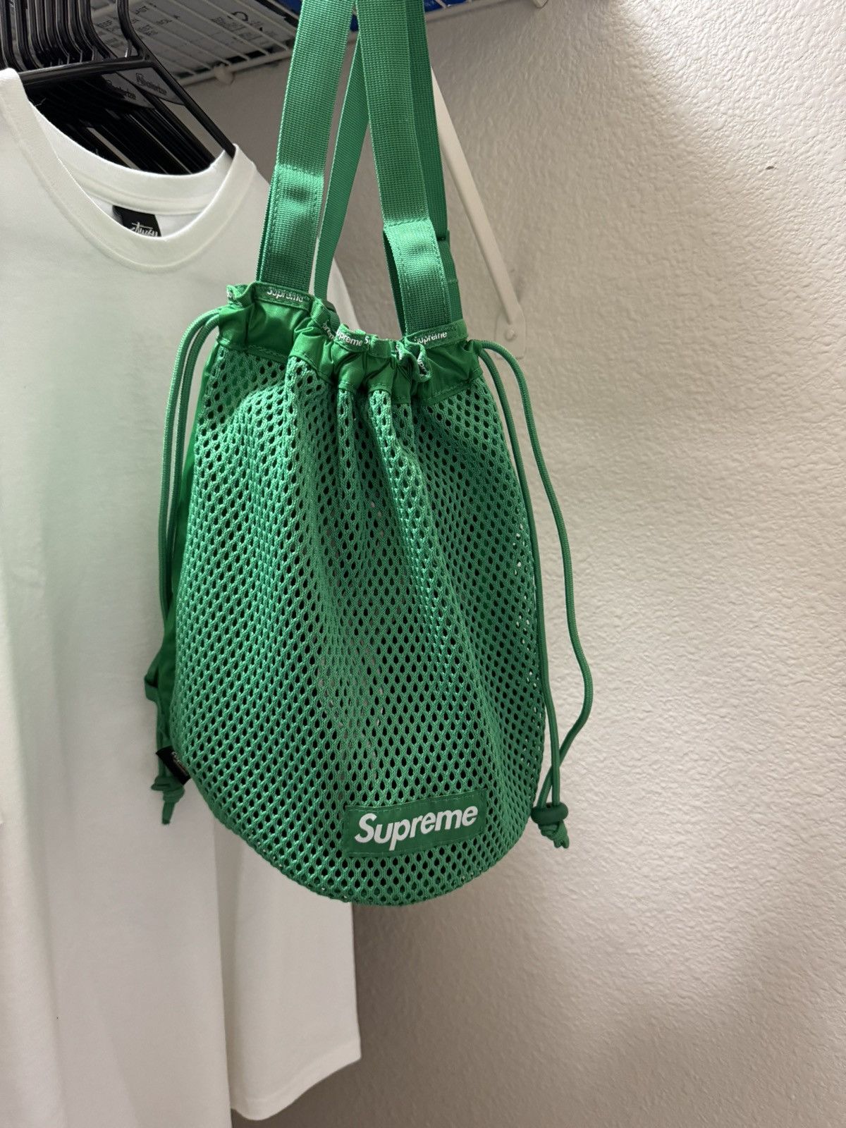 image of Supreme Mesh Bag 2023 Green, Men's