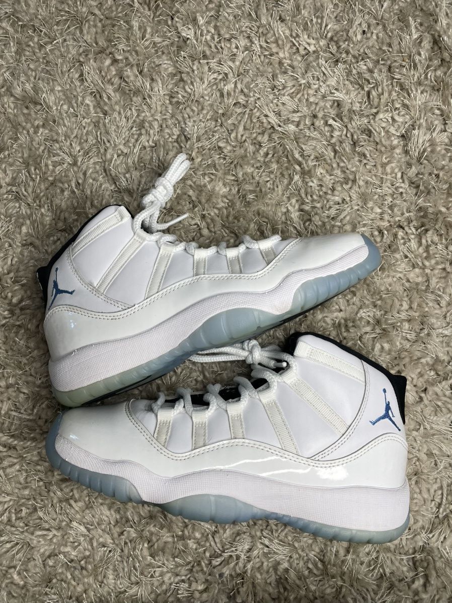 Jordan Brand Jordan 11 Legend Blue Size US 6 / EU 39 - 2 Thumbnail