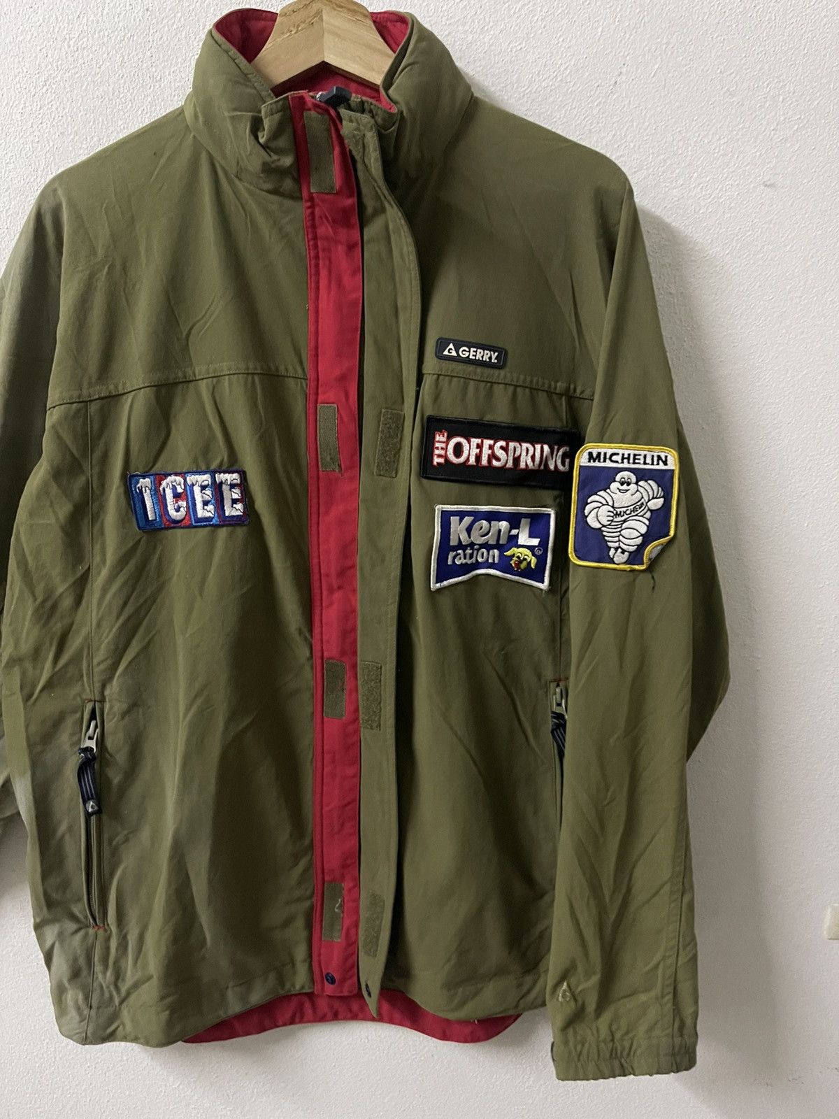 Vintage Vintage GERRY Performance Outdoor Jacket With Patches Size US L / EU 52-54 / 3 - 9 Thumbnail