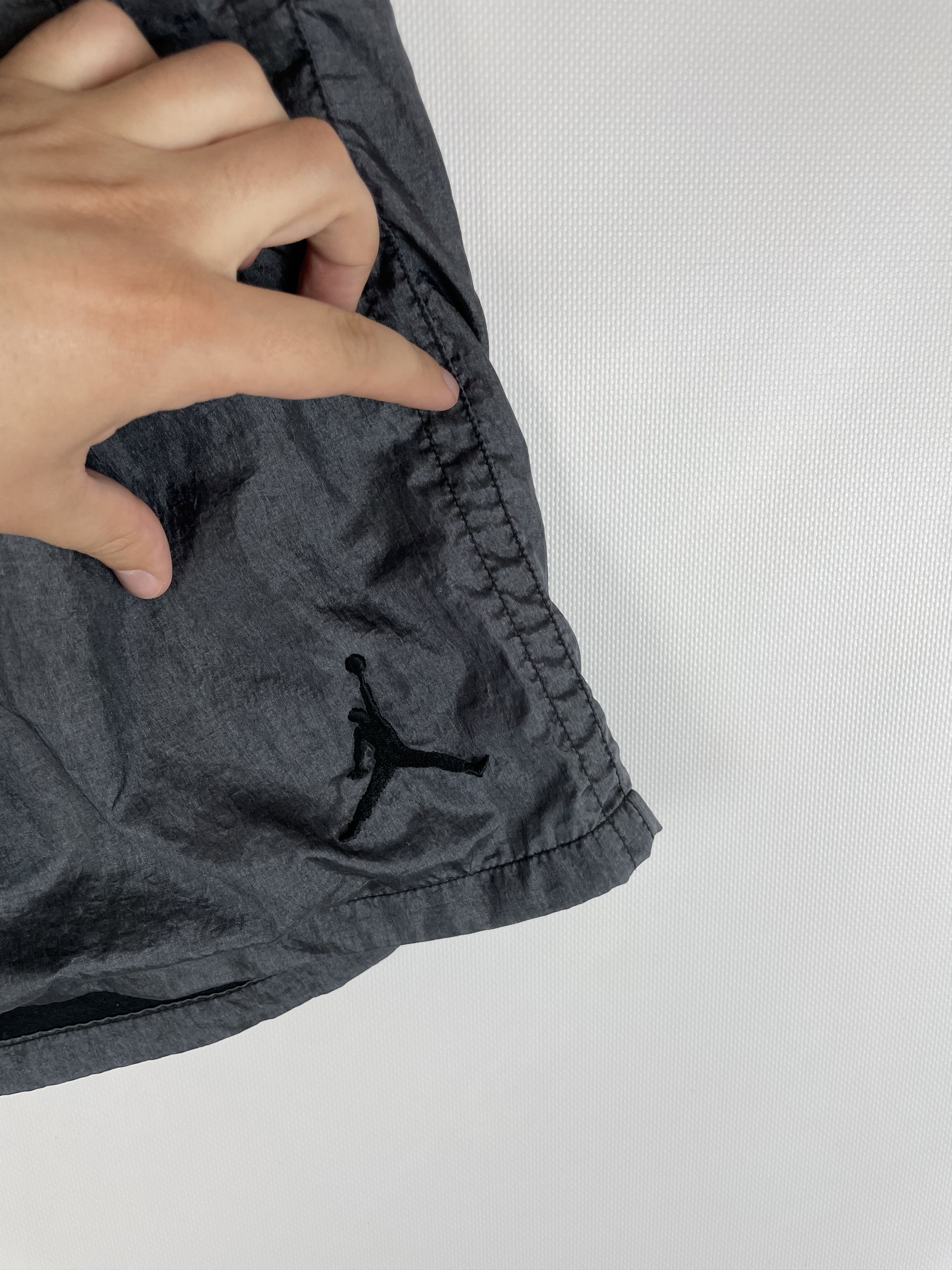 Jordan Brand 90s Nike Jordan Shorts Size US 32 / EU 48 - 4 Thumbnail