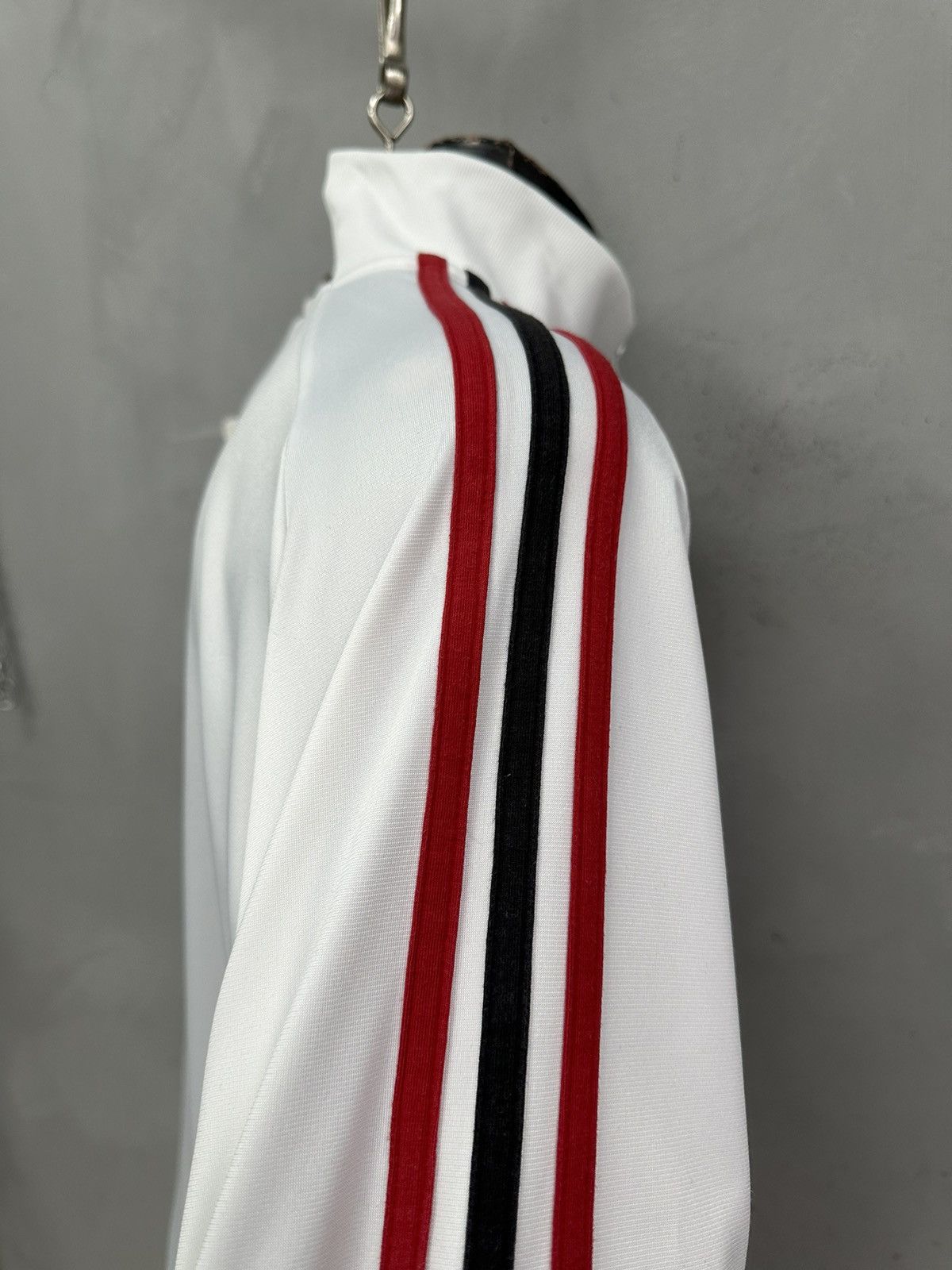 Adidas Vintage Adidas AC Milan Football Jacket Soccer White Maglia Size US L / EU 52-54 / 3 - 9 Thumbnail