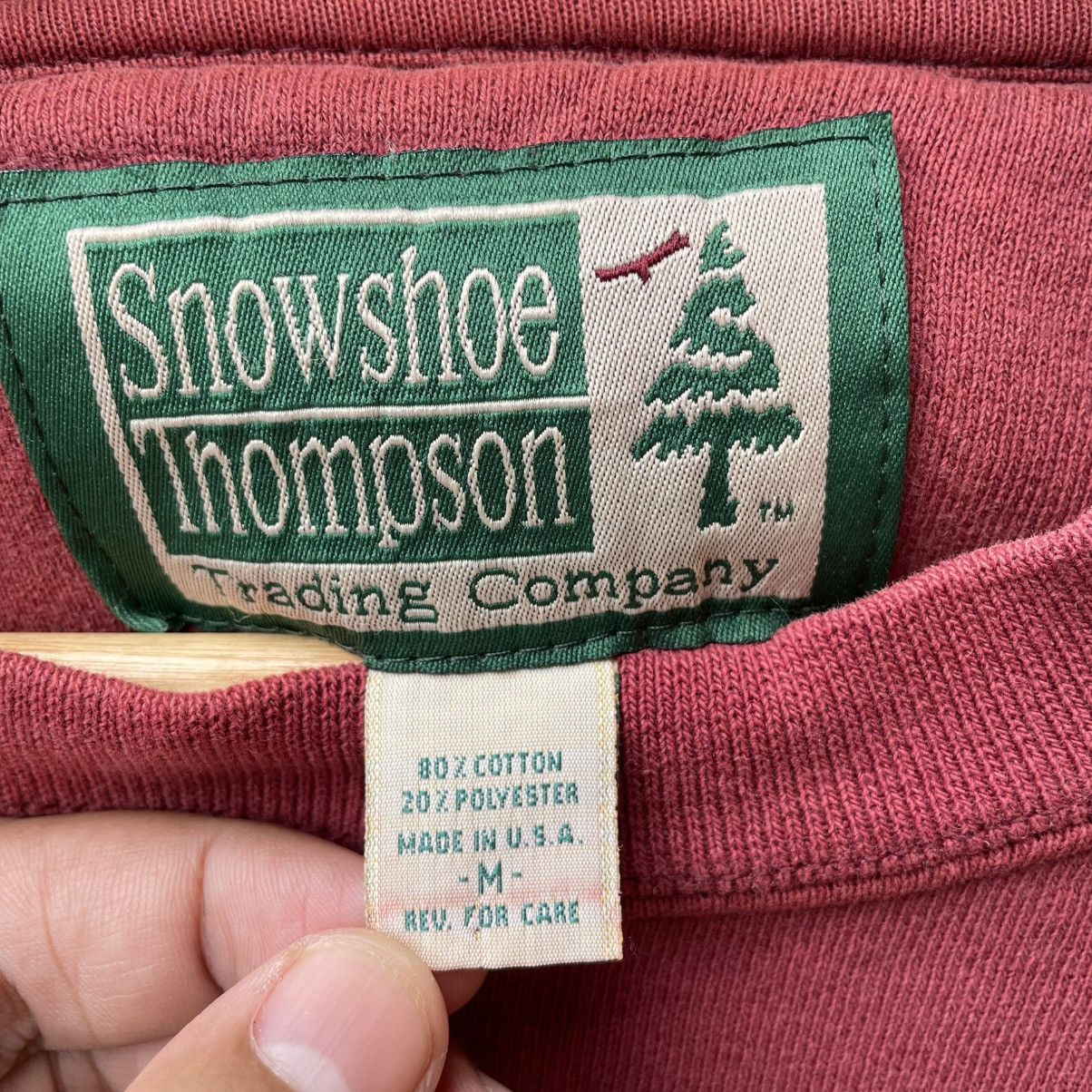 Vintage 🔥Vintage 90s Snowshoe Thomson Big Fish Crewneck Sweatshirts Size US M / EU 48-50 / 2 - 12 Thumbnail