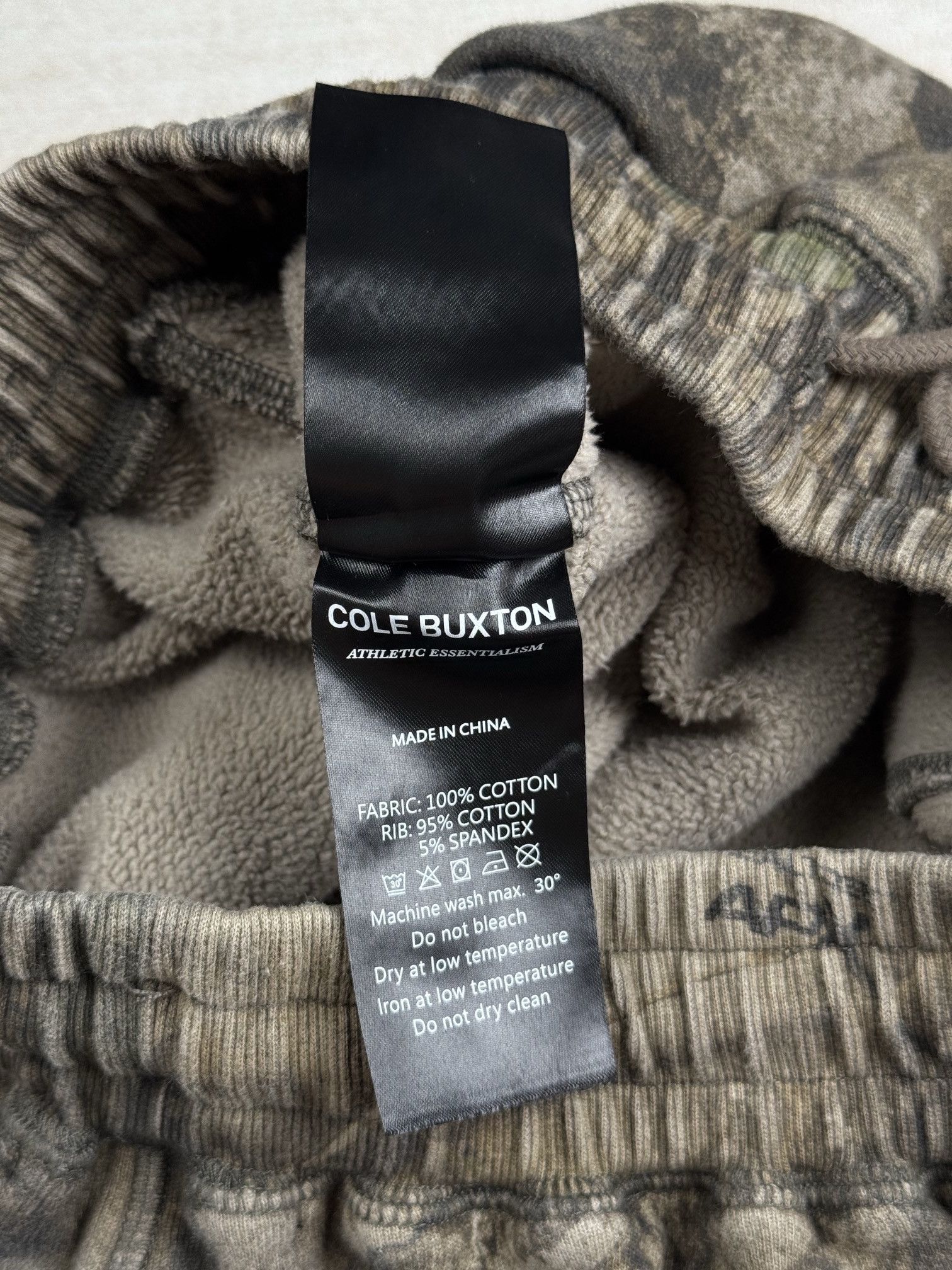 Cole Buxton real tree camo shorts Size US 28 / EU 44 - 8 Thumbnail