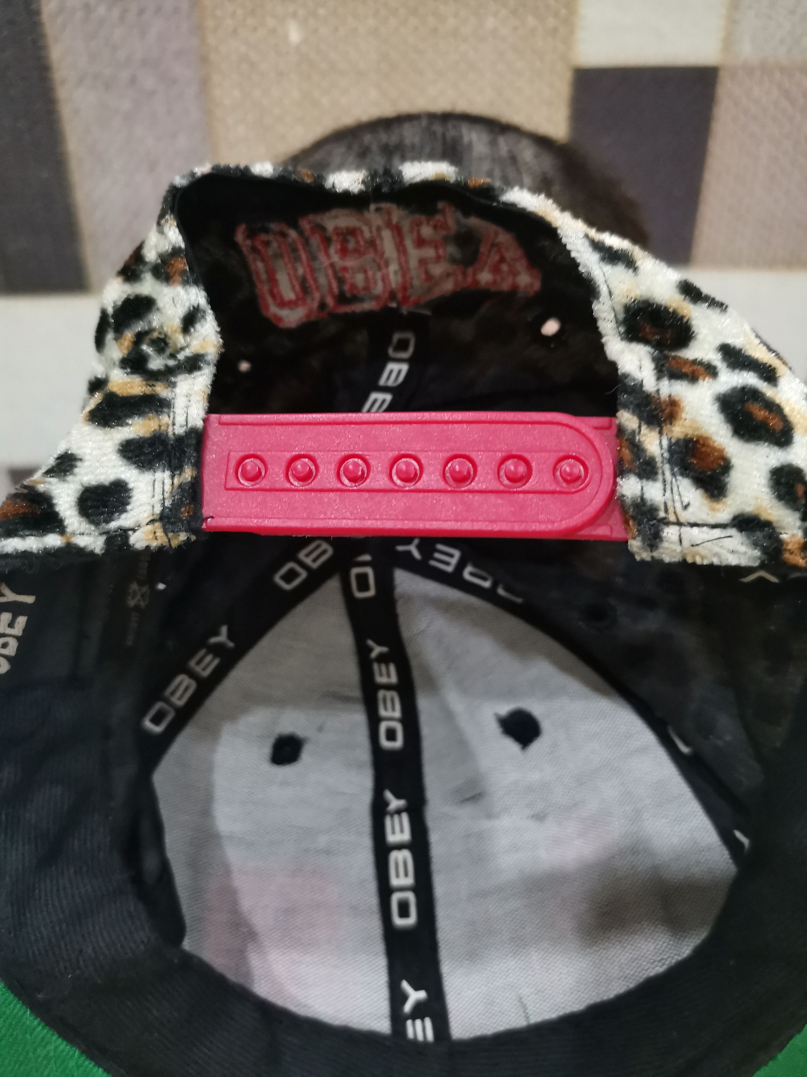 Obey × Vintage Vintage Obey Hats - Leopard Design Embroidery Size ONE SIZE - 7 Thumbnail