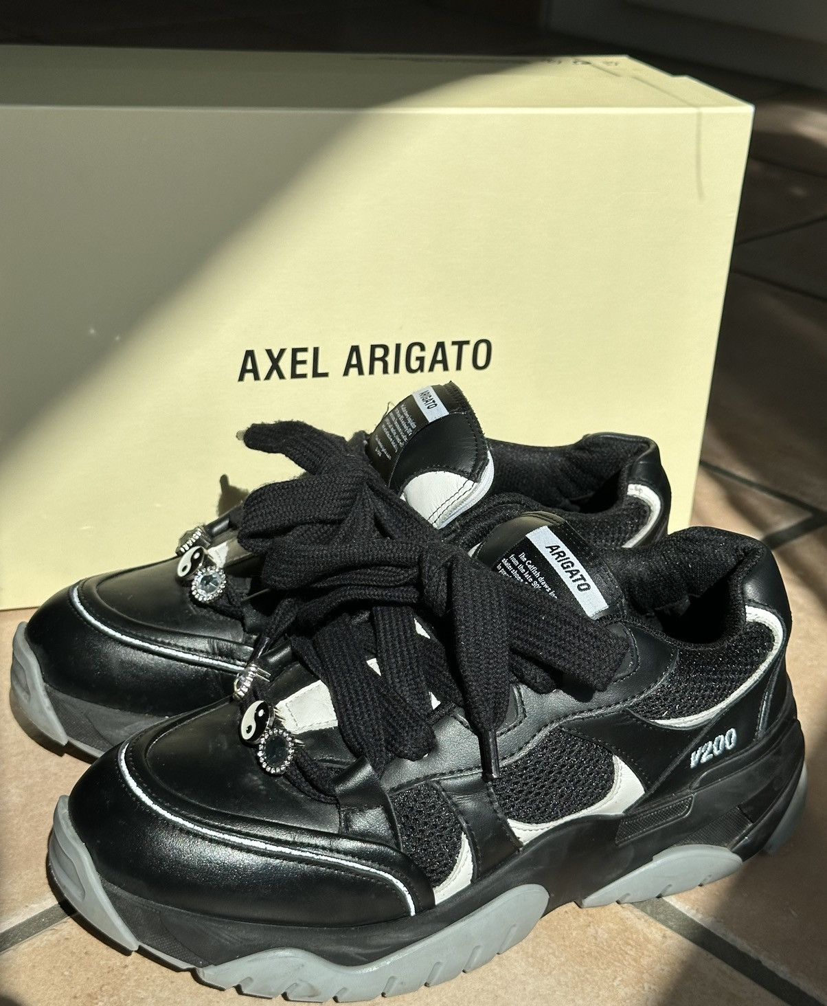 Axel Arigato Catfish Lo Sneaker Black Size US 8 / EU 41 - 1 Thumbnail
