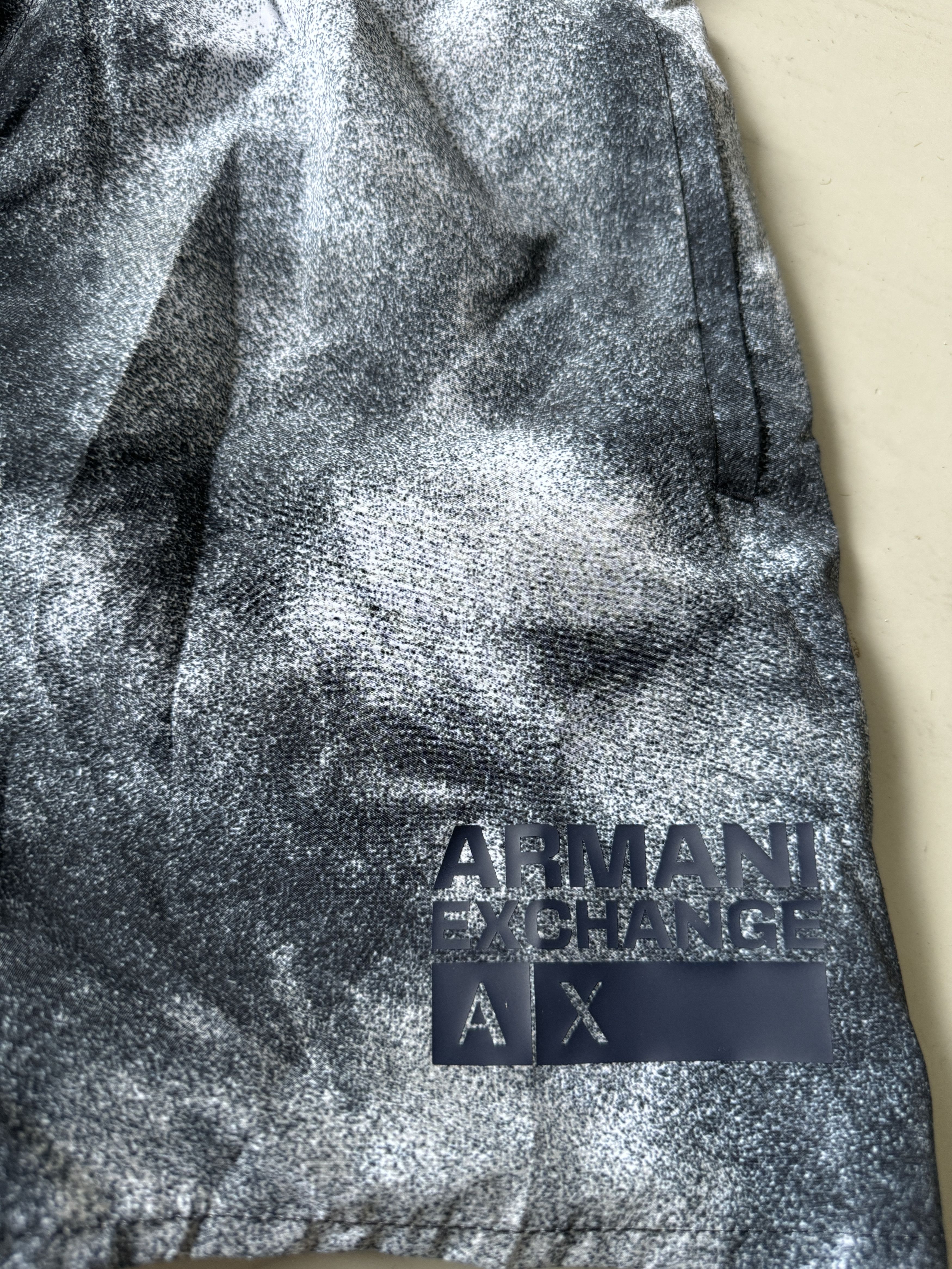 Armani Exchange ARMANI EXCHANGE Lightweight Swim Shorts Spray Print Size US 32 / EU 48 - 3 Thumbnail
