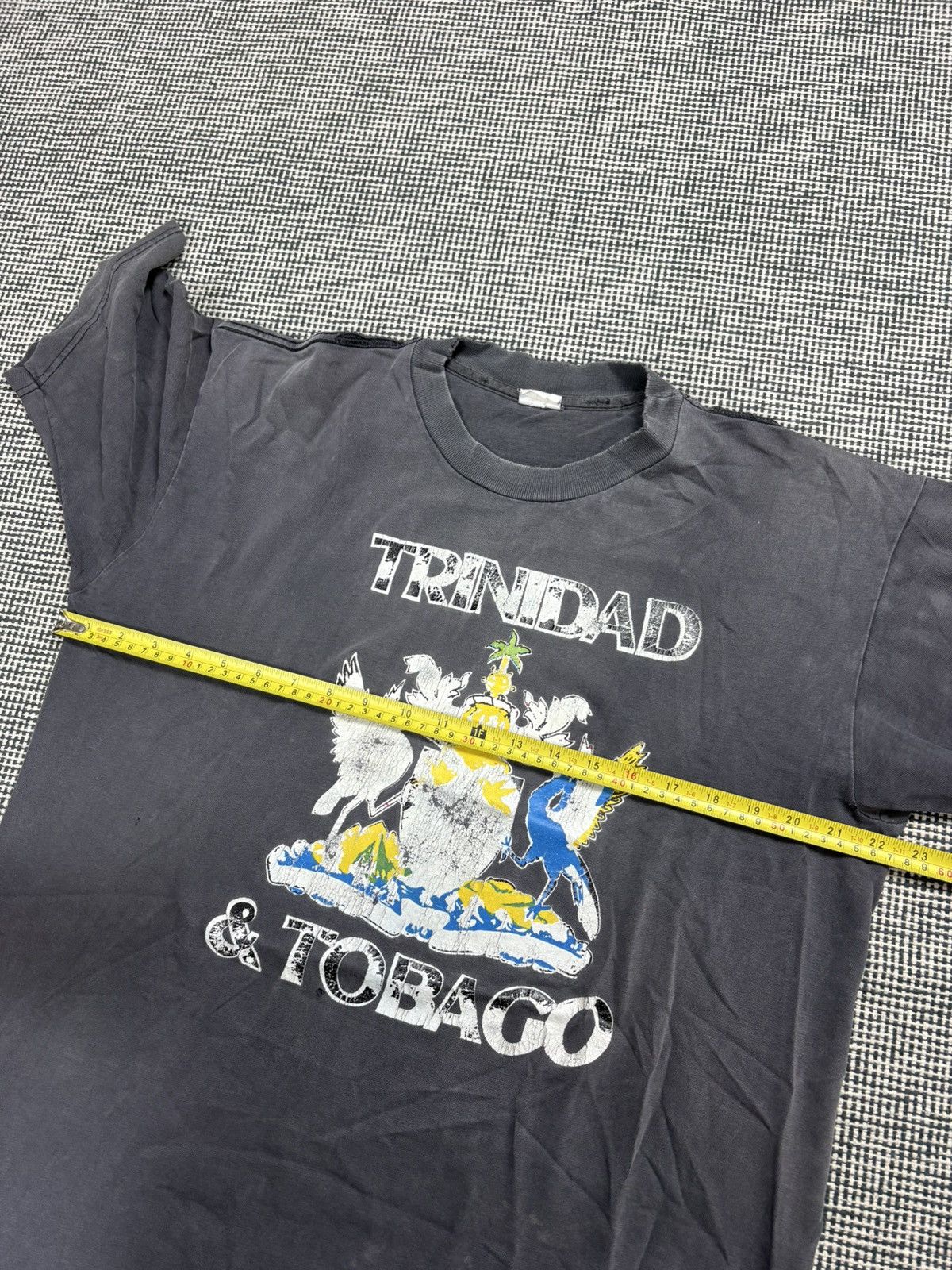 Other 90s trashed sick fade vintage tourist souvenir tee tobago Size US XL / EU 56 / 4 - 8 Thumbnail