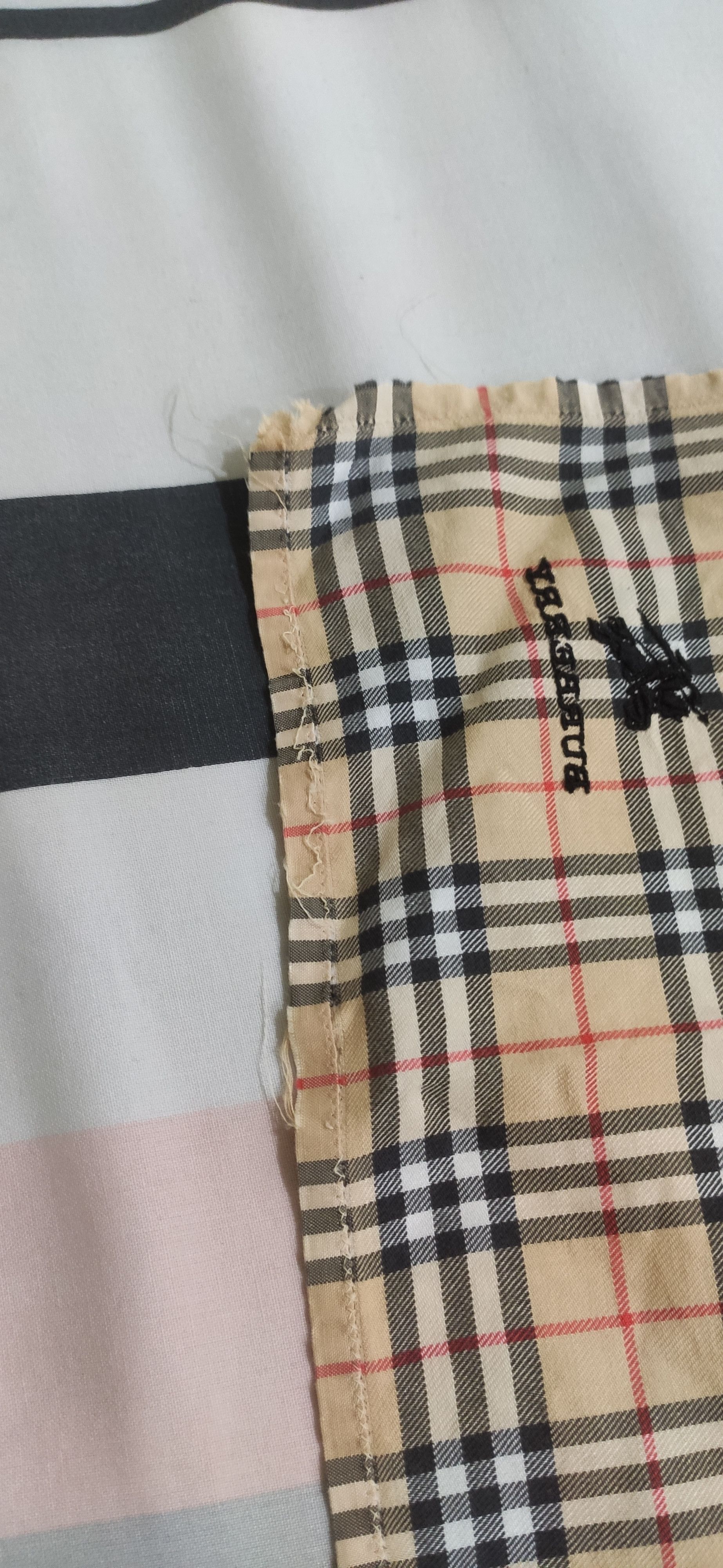 Burberry BURBERRY NOVA CHECK BANDANA/HANDKERCHIEF Size ONE SIZE - 6 Thumbnail