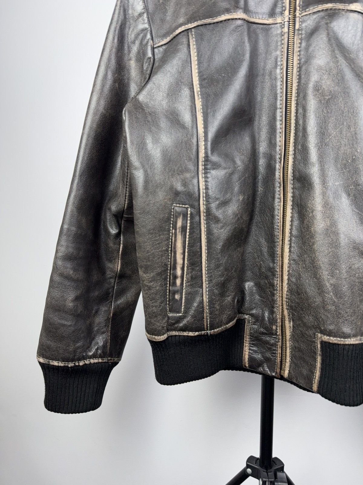 Vintage Vintage 90s Avant Garde Leather Biker MOTO Faded Jacket Size US XL / EU 56 / 4 - 4 Thumbnail