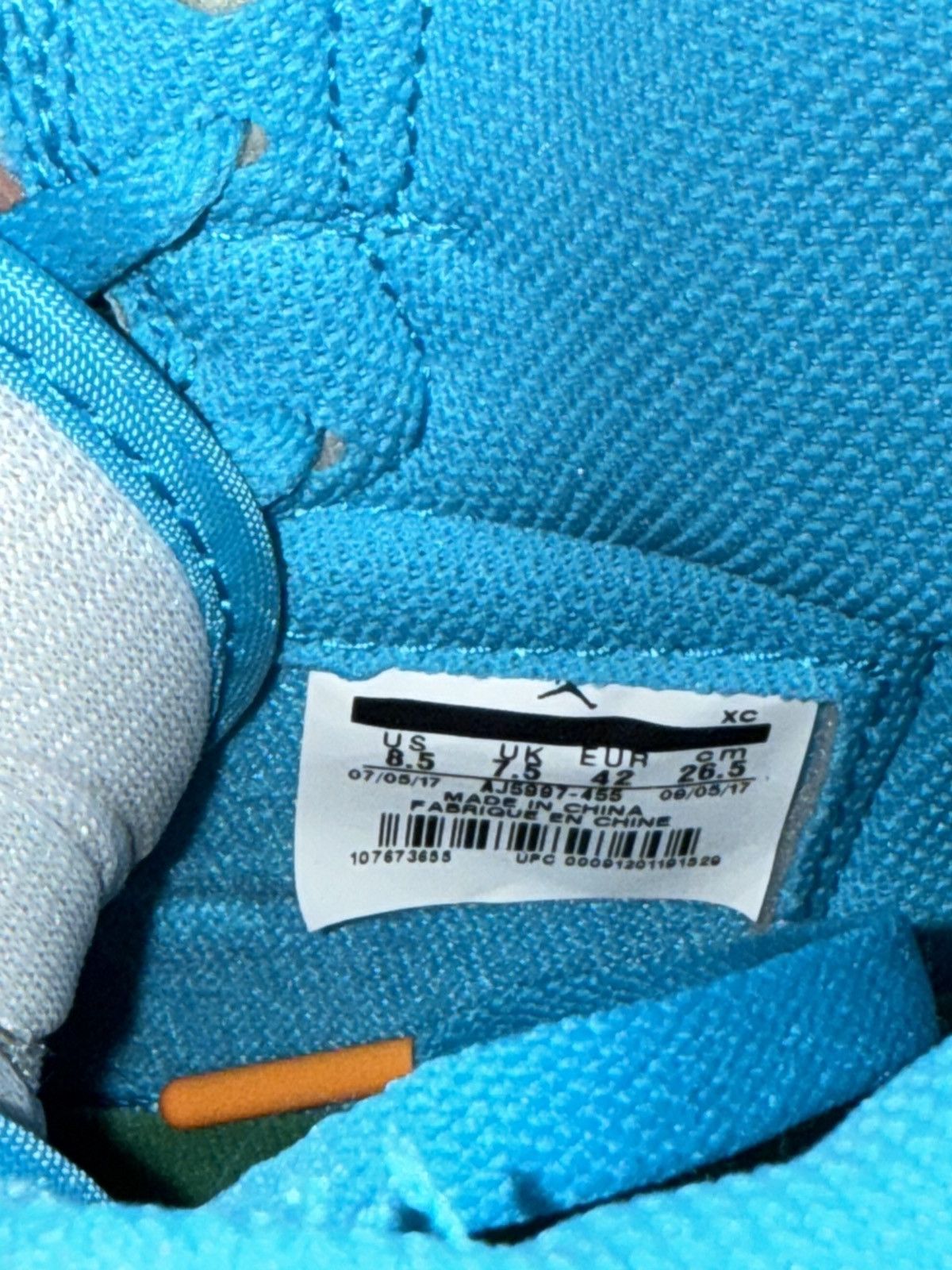 Gatorade × Jordan Brand × Nike Air Jordan 1 Gatorade Size US 8.5 / EU 41-42 - 4 Thumbnail