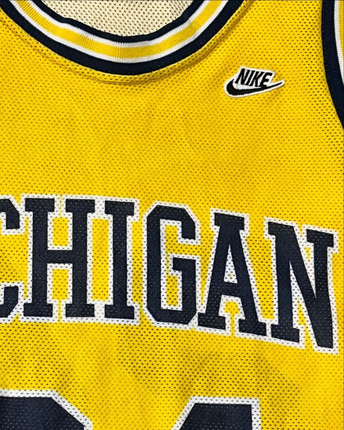 NCAA × Nike × Vintage Nike University of Michigan NCAA Basketball Jersey Size US XL / EU 56 / 4 - 3 Thumbnail