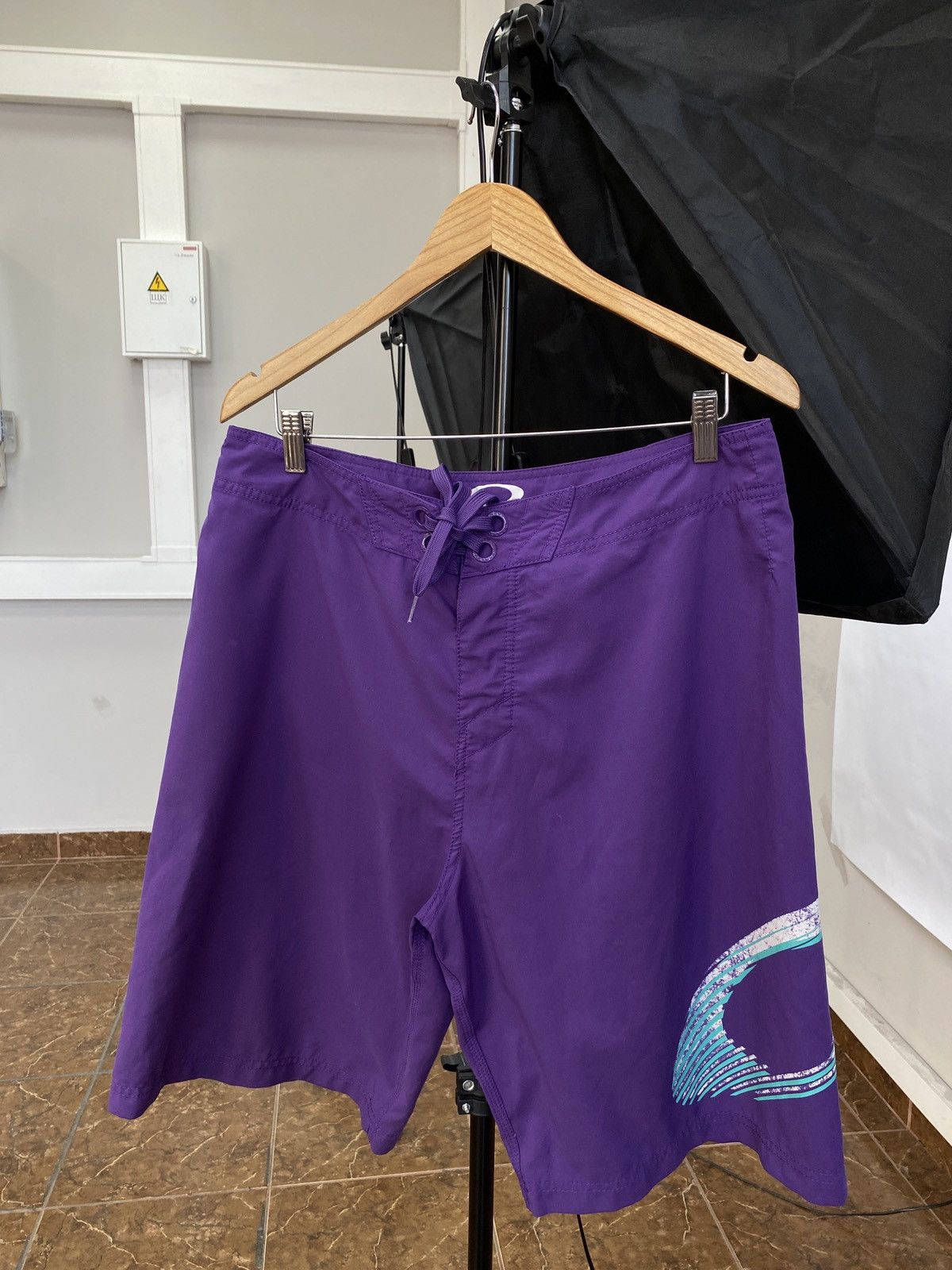Oakley Vintage Y2K Oakley Shorts Rare Retro Hype Size US 34 / EU 50 - 1 Thumbnail