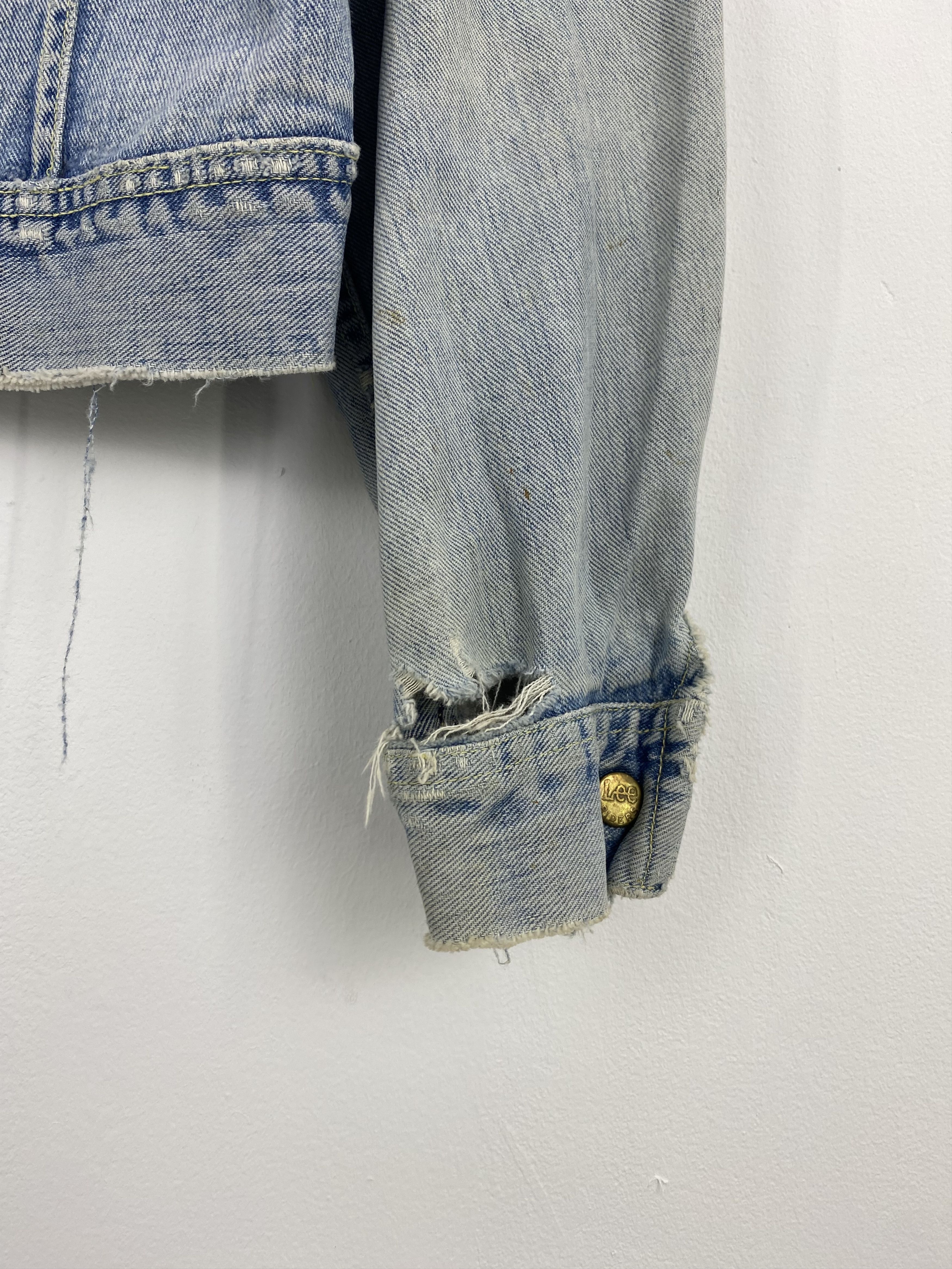 Lee Vintage 90s Lee Riders Ripped Button Up Denim Jacket MJ0004 Size US M / EU 48-50 / 2 - 6 Thumbnail