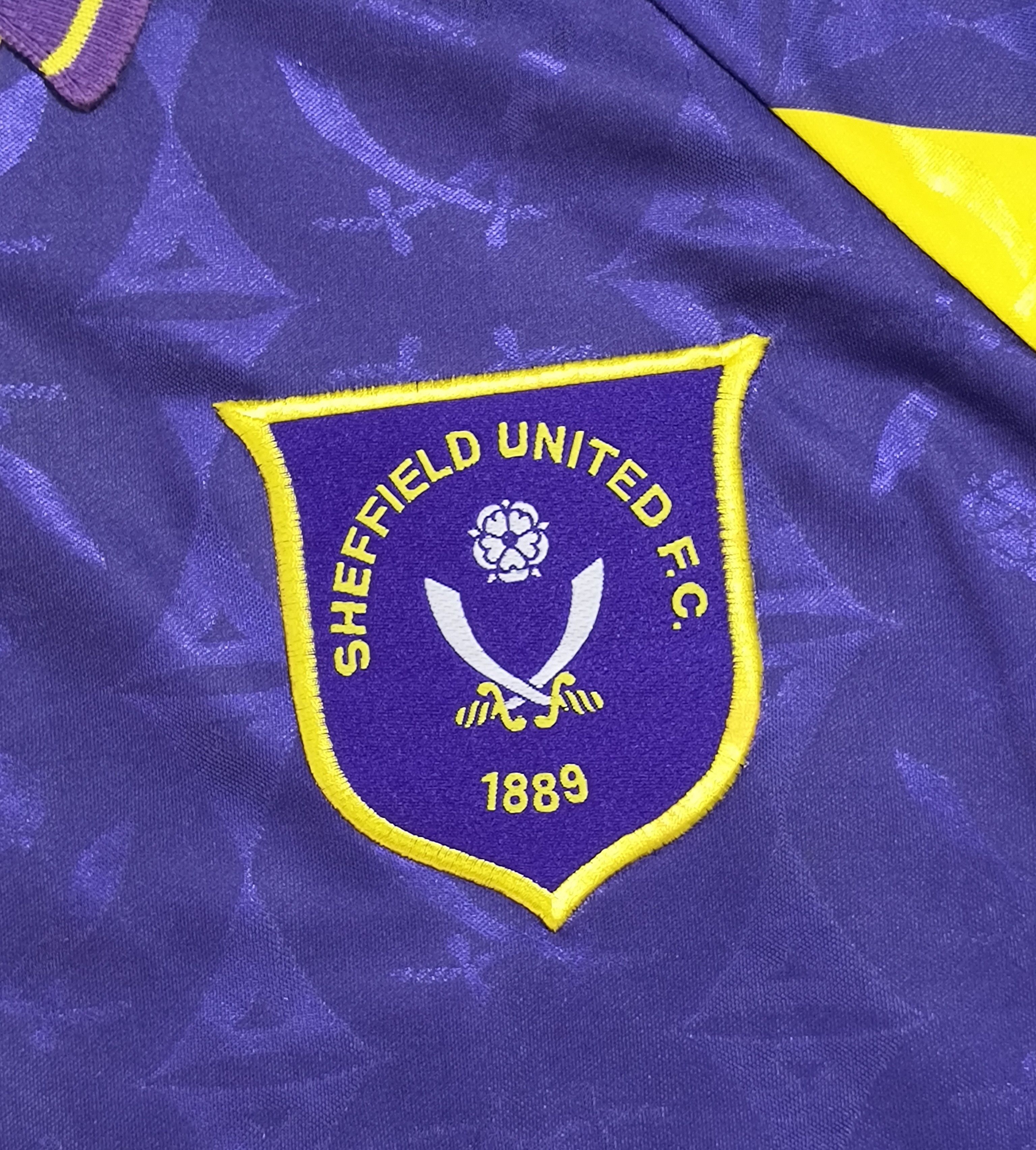 Vintage Vintage Sheffield United FC away jersey 1995 Size US L / EU 52-54 / 3 - 3 Thumbnail