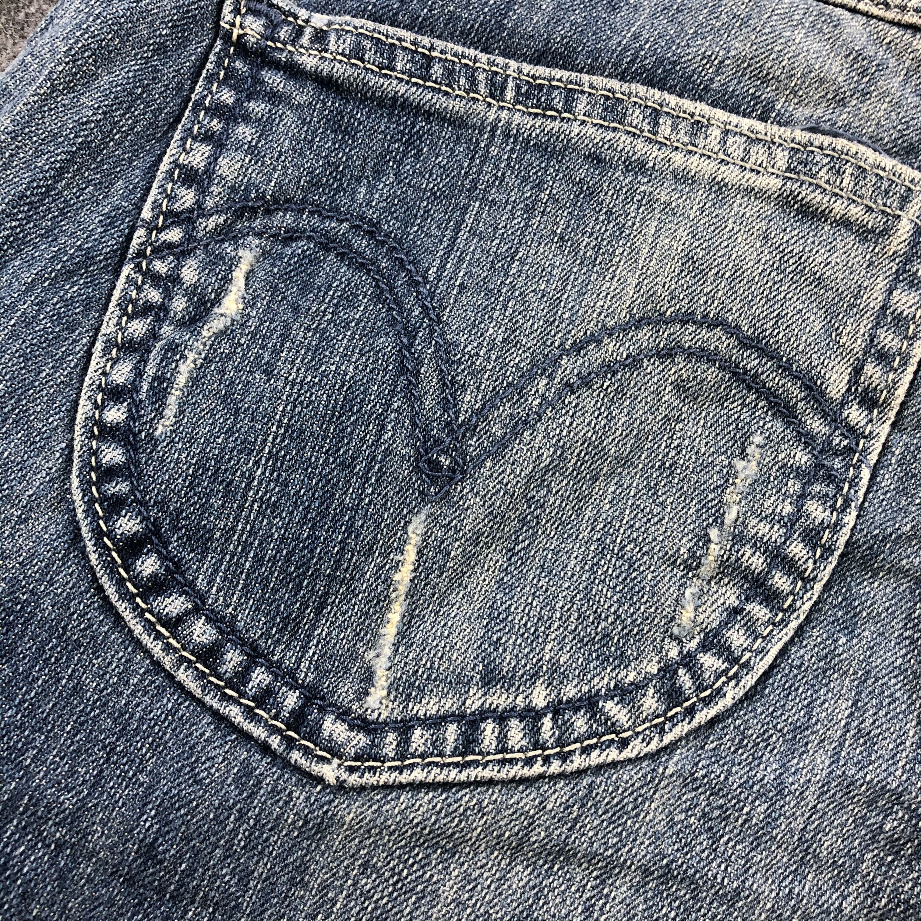 Levi's Vintage Blue Wash Levis Jeans-J2030 Size US 33 - 9 Thumbnail