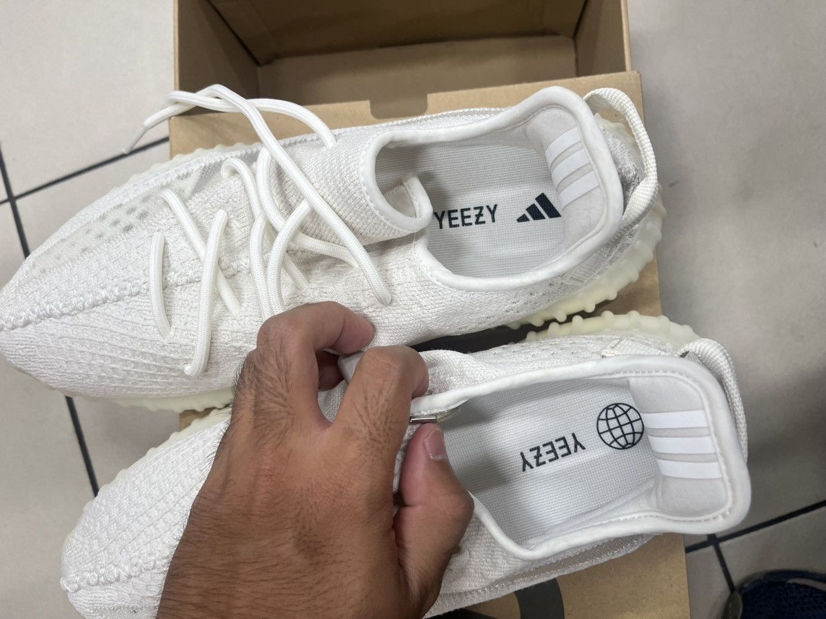 Yeezy Yeezy Boost 350 V2 Size US 11 / EU 44 - 2 Thumbnail