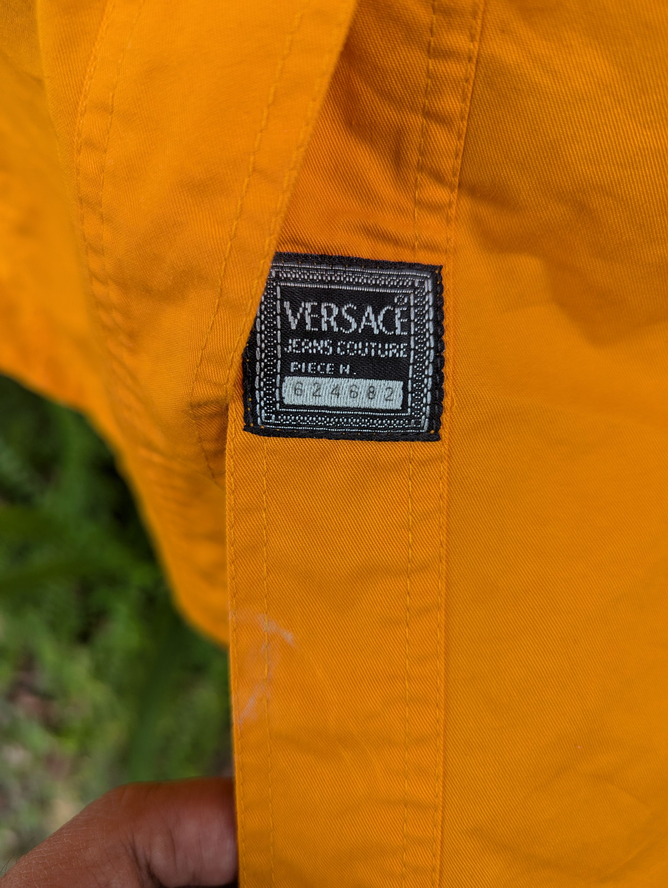 Versace Vintage Versace Jeans Couture Medusa Sleeveless Button Shirt Size S / US 4 / IT 40 - 6 Thumbnail