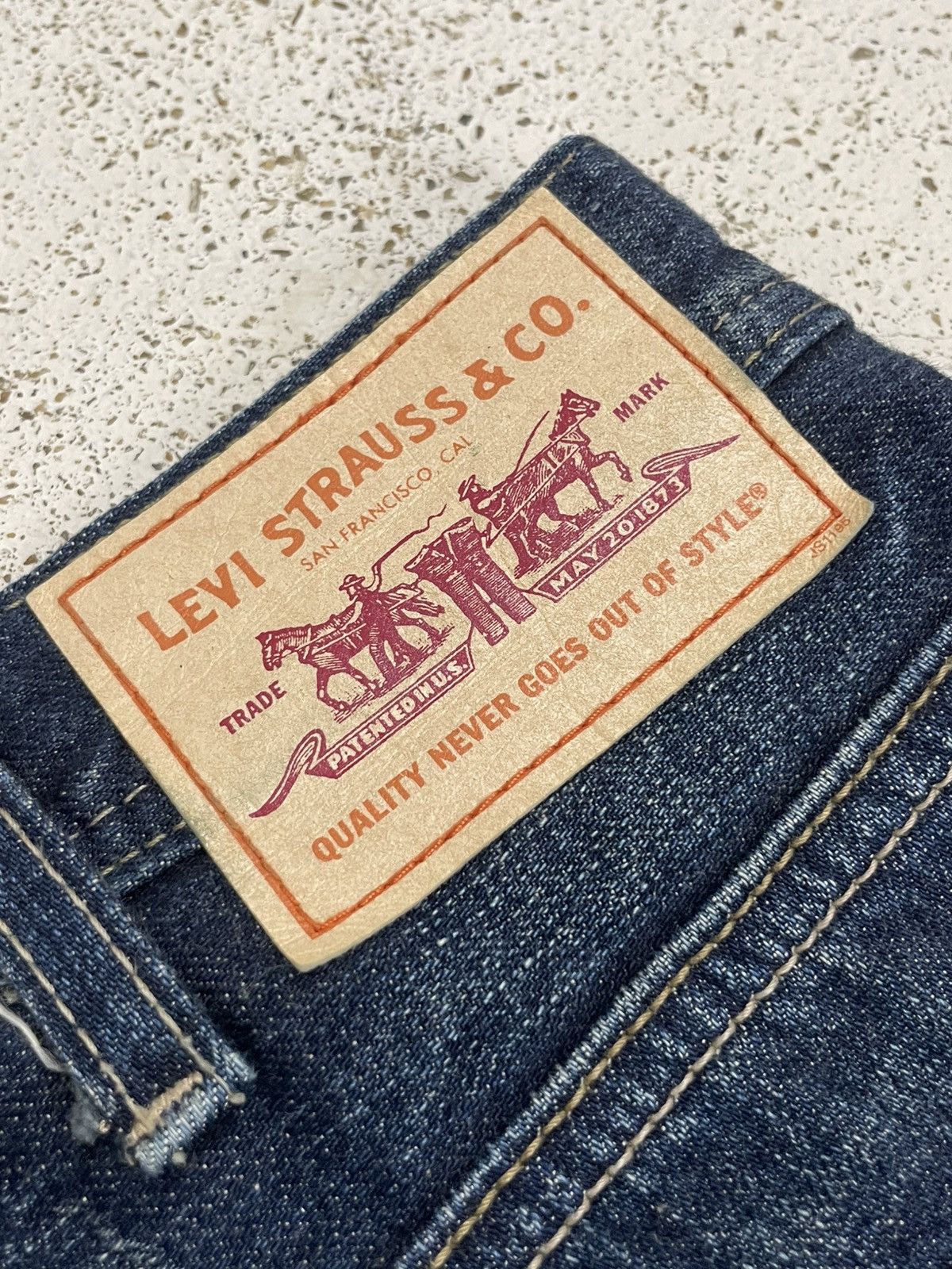 Levi's Levis Whiskering Flare Unisex Button Backpocket Size US 32 / EU 48 - 16 Thumbnail