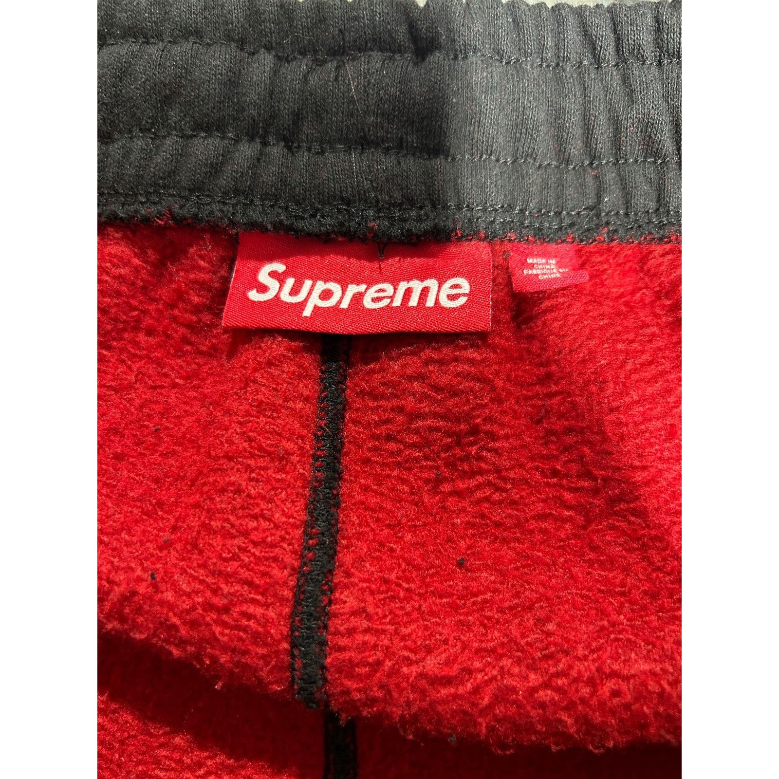 Supreme SUPREME CUT OUT SWEATPANT 'BLACK' SS26 SIZE XL PREOWNED Size US 36 / EU 52 - 3 Thumbnail