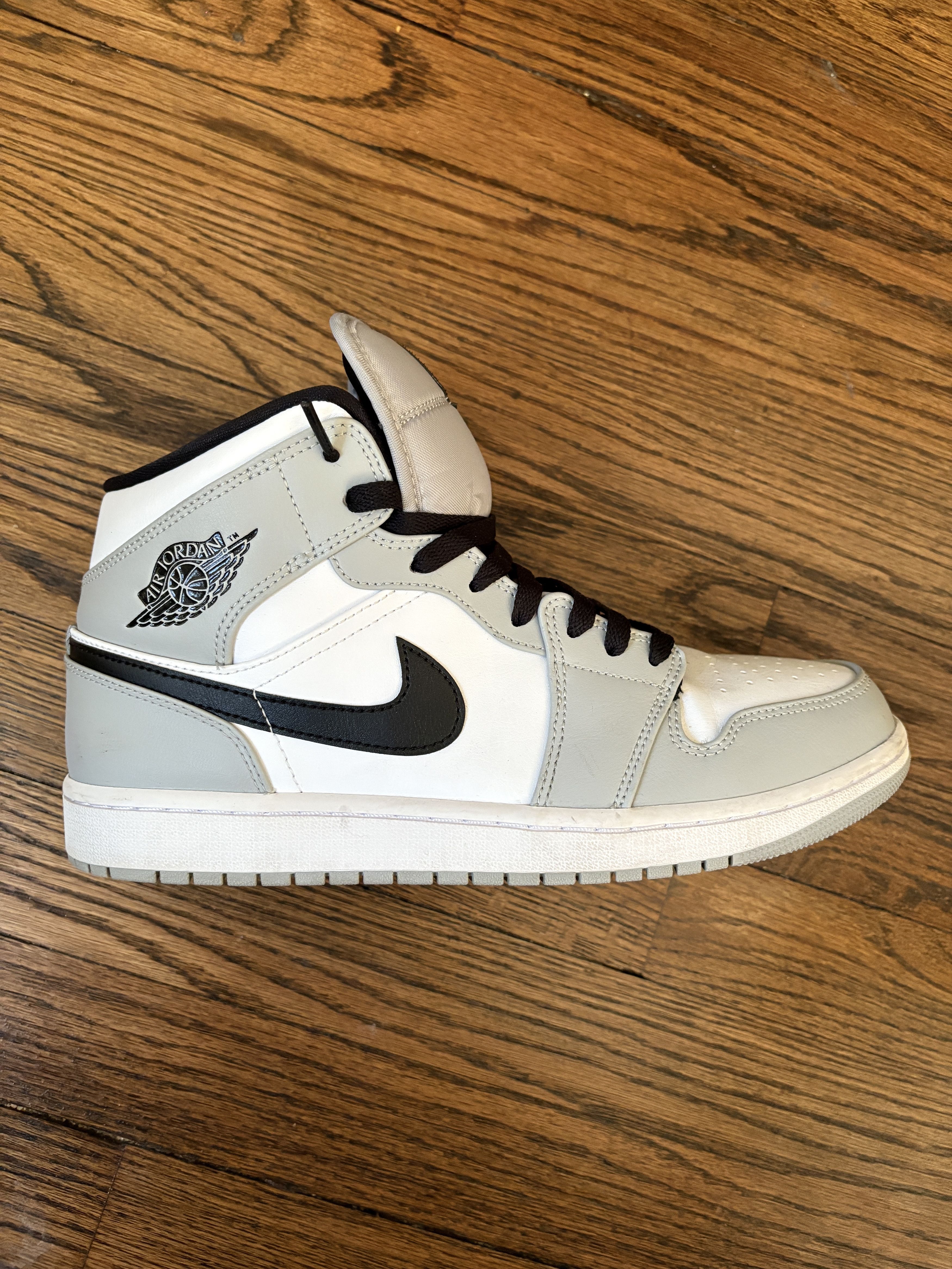 Jordan Brand Air Jordan 1 Mid “Stealth/White/Black” - 554724-092 Size US 10 / EU 43 - 1 Thumbnail