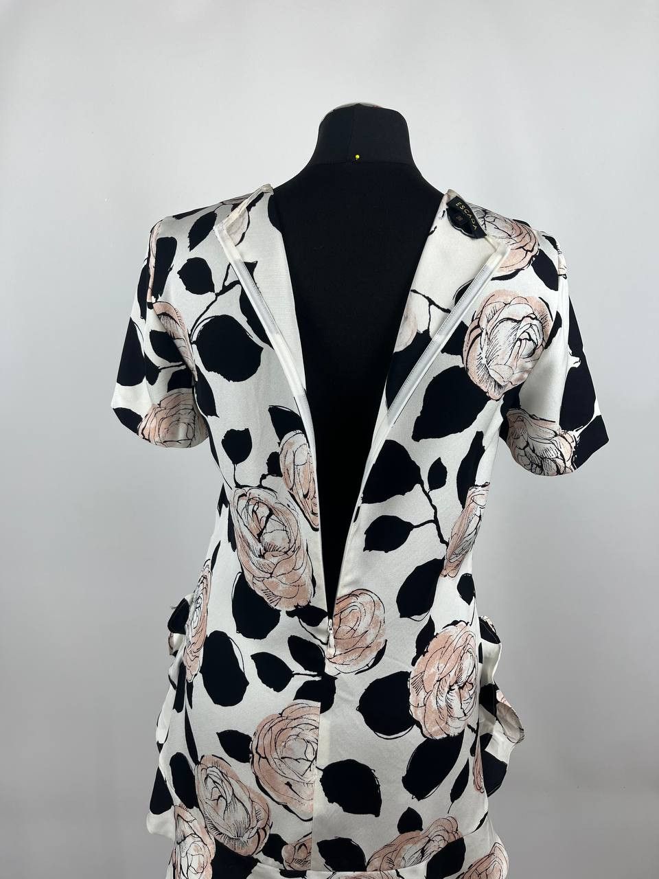 Escada Escada Floral Print 100% Silk Blouse Size 36 Size XS / US 0-2 / IT 36-38 - 5 Thumbnail