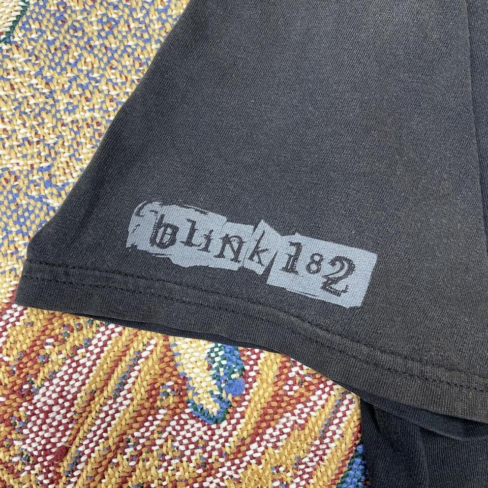 Vintage Vintage Blink 182 Shirt (distressed) Size US M / EU 48-50 / 2 - 4 Thumbnail