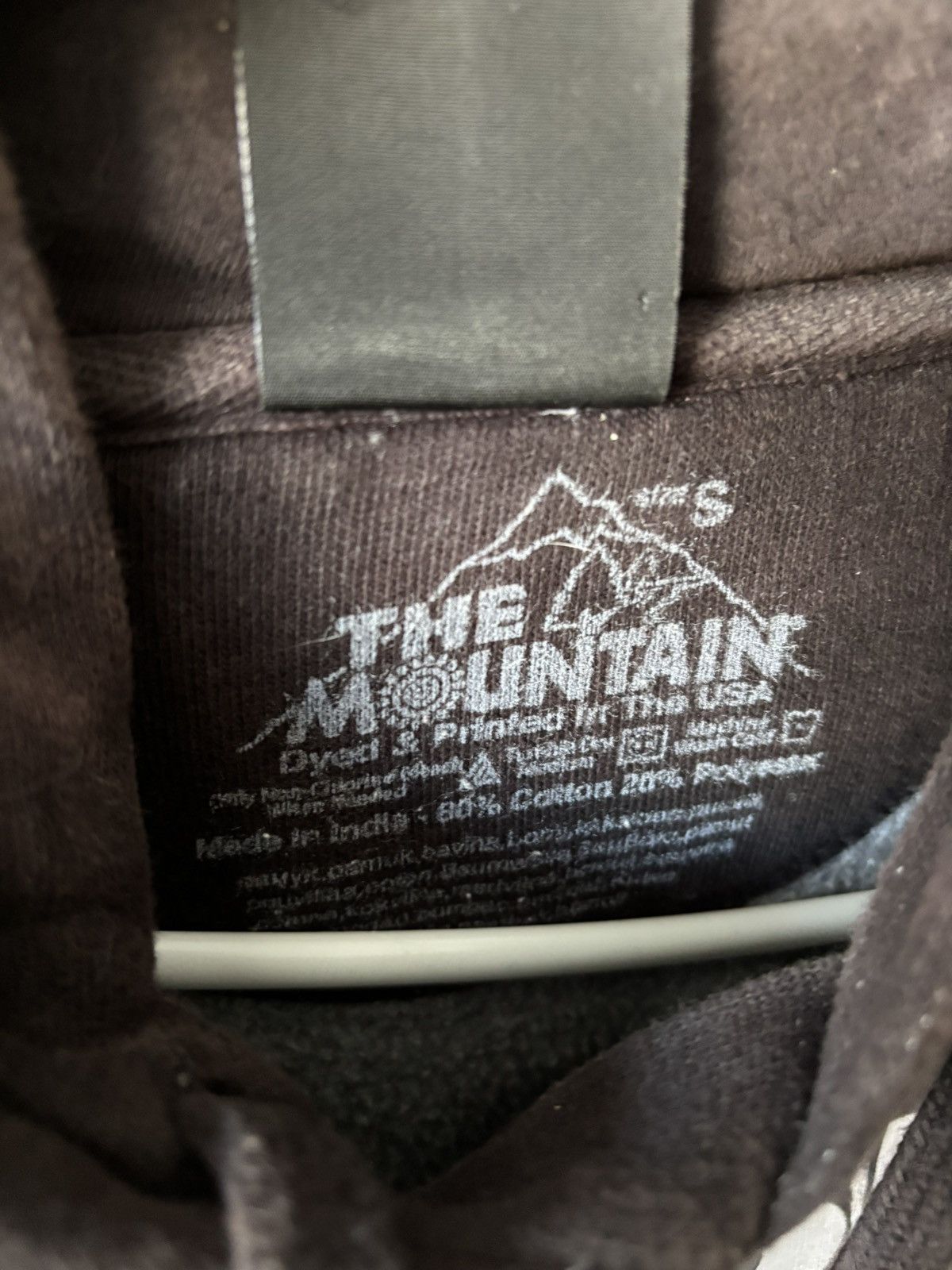 Thrasher Thrasher x The Mountain “Find 13 Wolves” Size US M / EU 48-50 / 2 - 4 Thumbnail