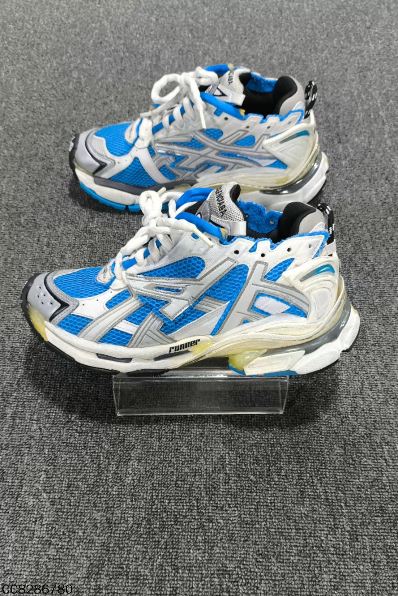 Balenciaga Balenciaga Blue White Runner Sneakers 40 Size US 7 / EU 40 - 3 Thumbnail
