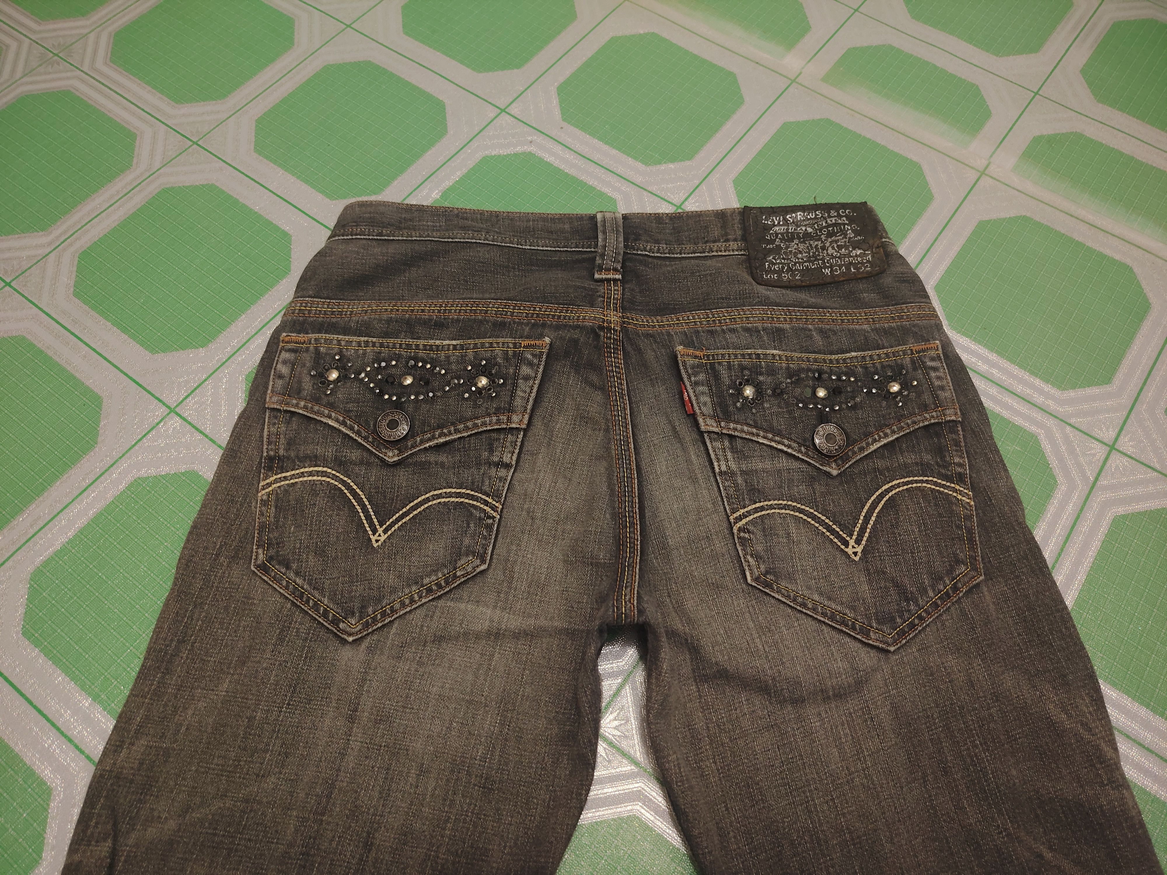 Levi's Distressed Rare!!! Levis 502 Back Pocket Bead Pattern Size US 34 / EU 50 - 18 Thumbnail