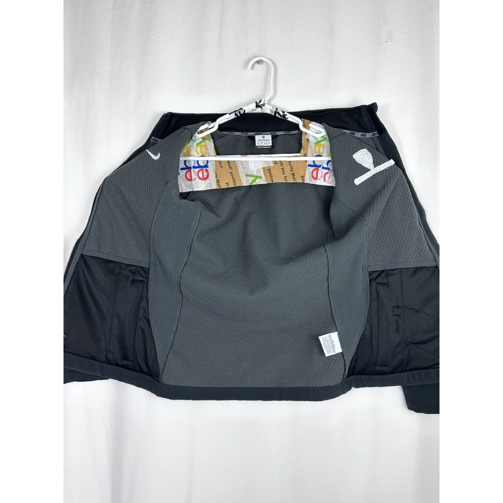 Nike VINTAGE Nike Women's XS Black Therma Fit Packable Hood Training Jacket 658059 PAC 12 Size XS / US 0-2 / IT 36-38 - 7 Thumbnail