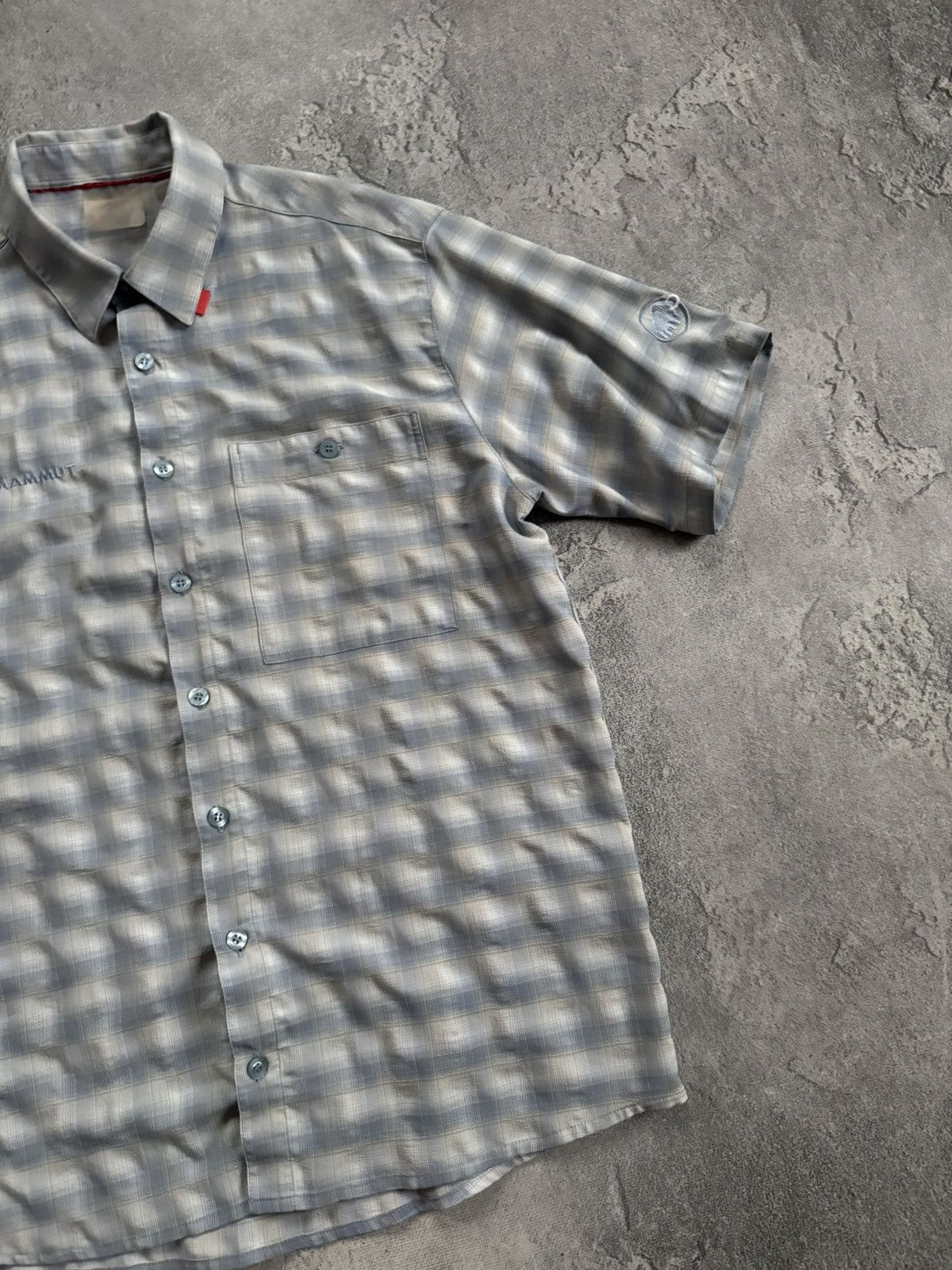 Mammut Mammut L button up Chekered shirt short sleeve outdoor Size US L / EU 52-54 / 3 - 8 Thumbnail