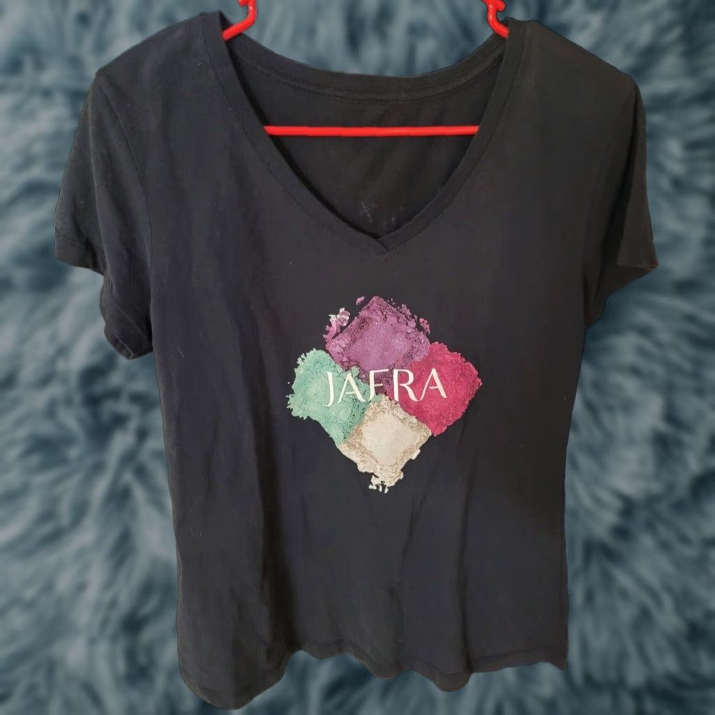 Vintage Womens JAFRA T Shirt Black V-Neck Short Sleeve Large Screened Graphic Print Casual Fashion 100% Cotton Womens, Ladies? Size L / US 10 / IT 46 - 1 Thumbnail