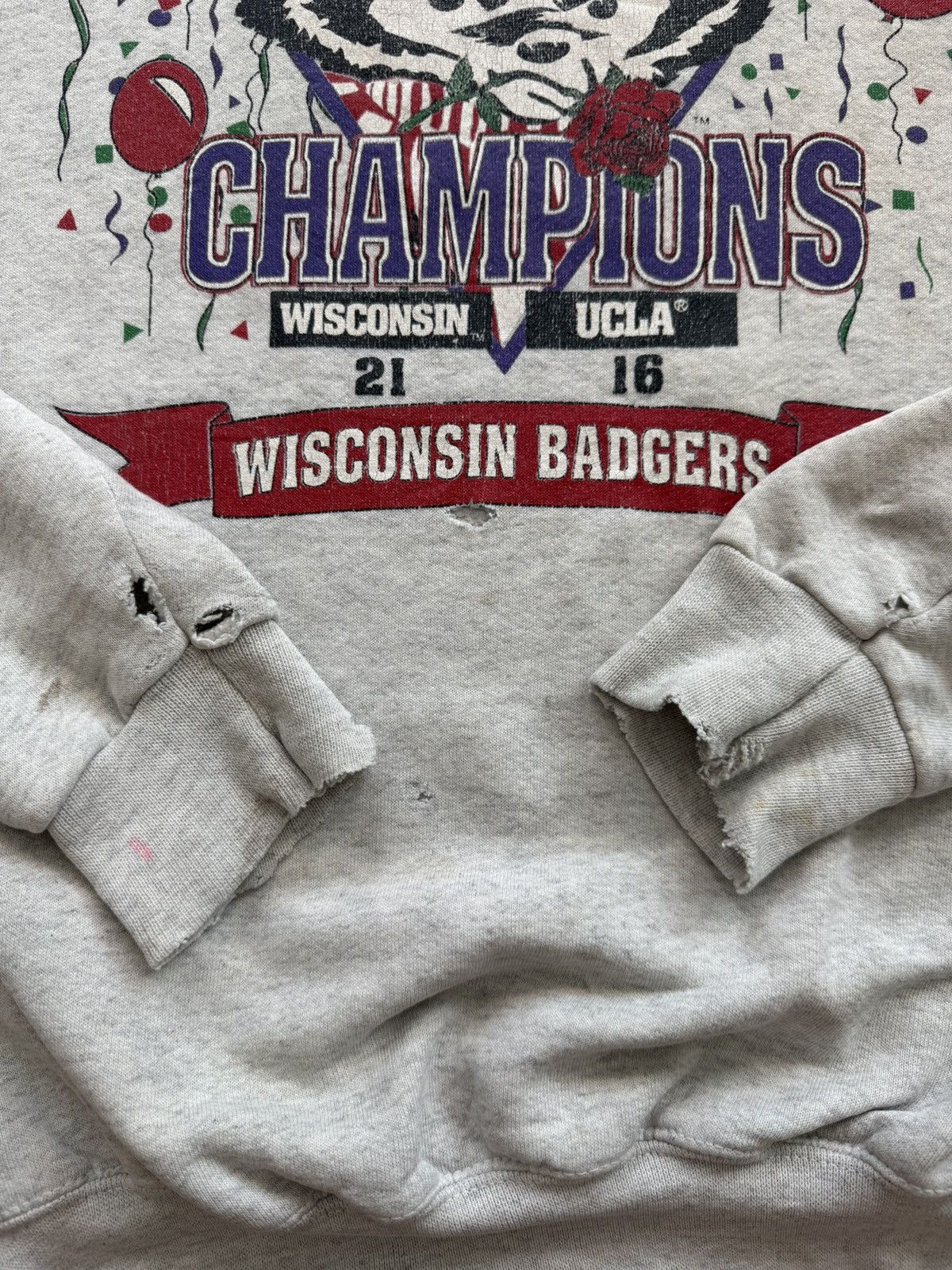 NCAA Vintage Wisconsin Badgers Rose Bowl Champions 94 Sweatshirt Size US L / EU 52-54 / 3 - 11 Thumbnail