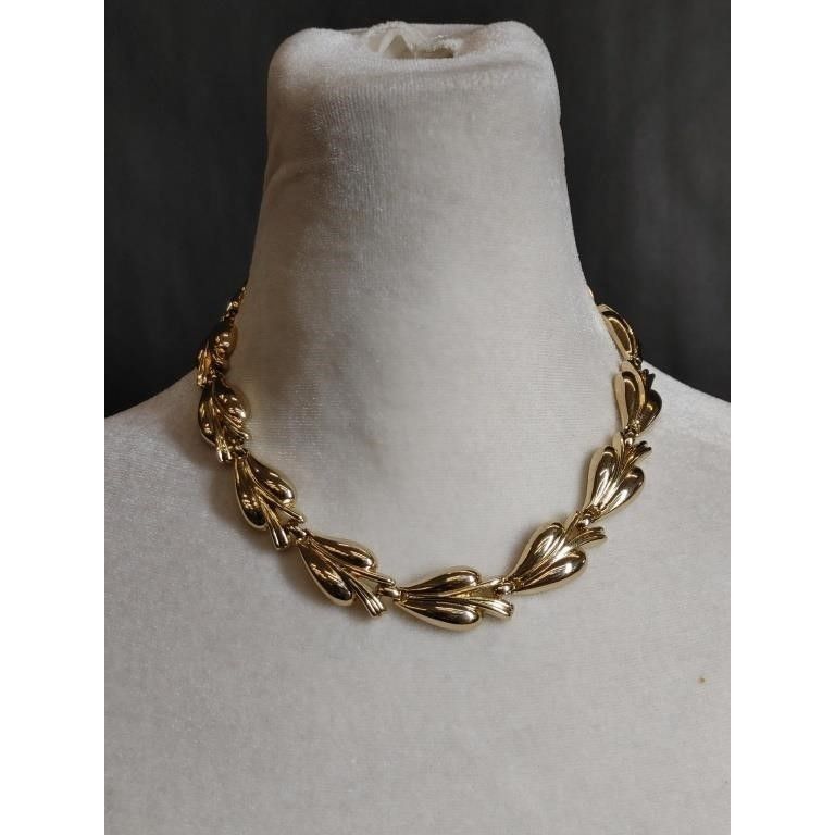 Other Women's Beautiful Trifari Gold Tone Leaf Design Necklace Size ONE SIZE - 15 Thumbnail