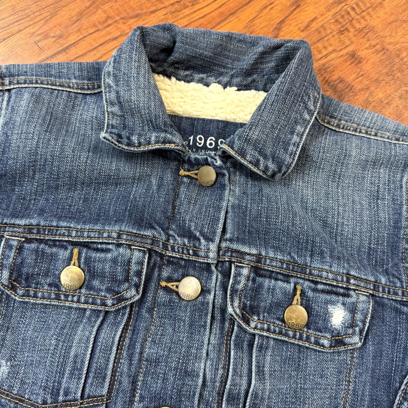 Gap VINTAGE Gap Jacket Womens XS Denim Trucker Lined Pockets Dark Wash Casual Distressed Size XS / US 0-2 / IT 36-38 - 2 Thumbnail