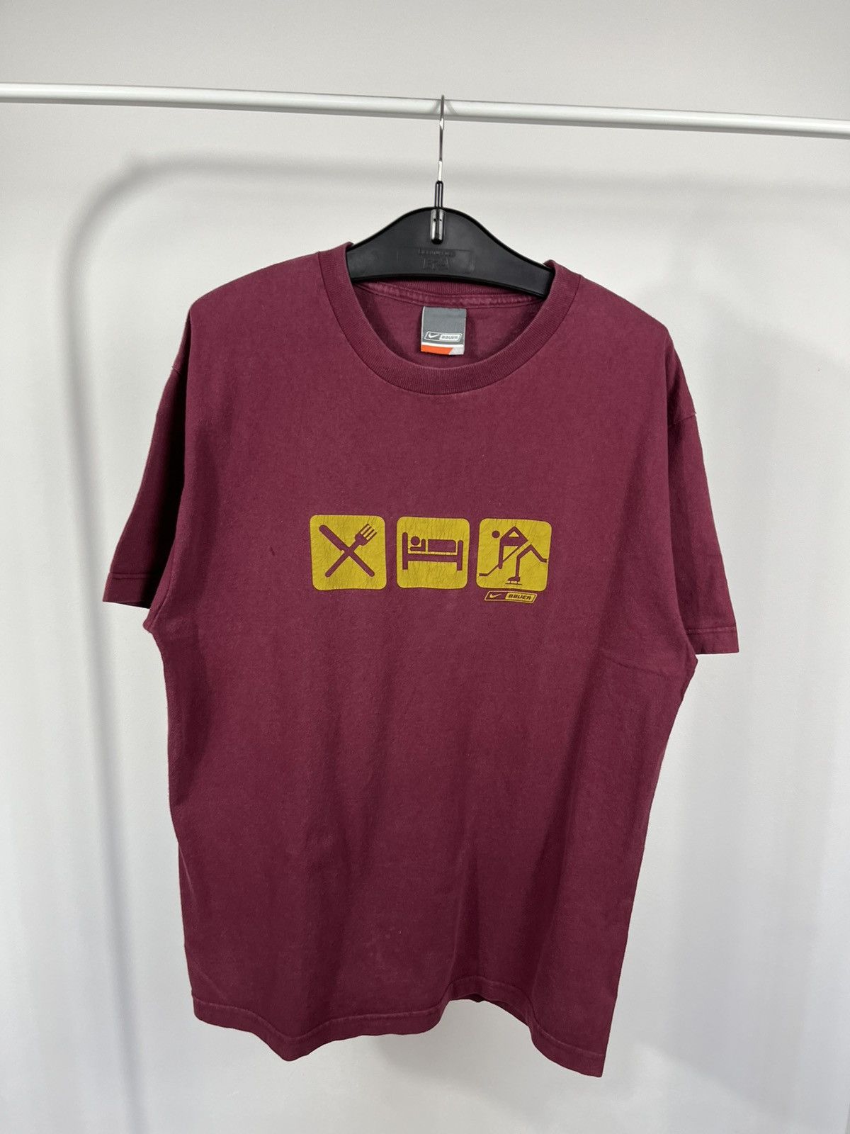 Nike Vintage Nike Bauer Graphic T Shirt Burgundy Hockey Tee L Size US L / EU 52-54 / 3 - 2 Thumbnail