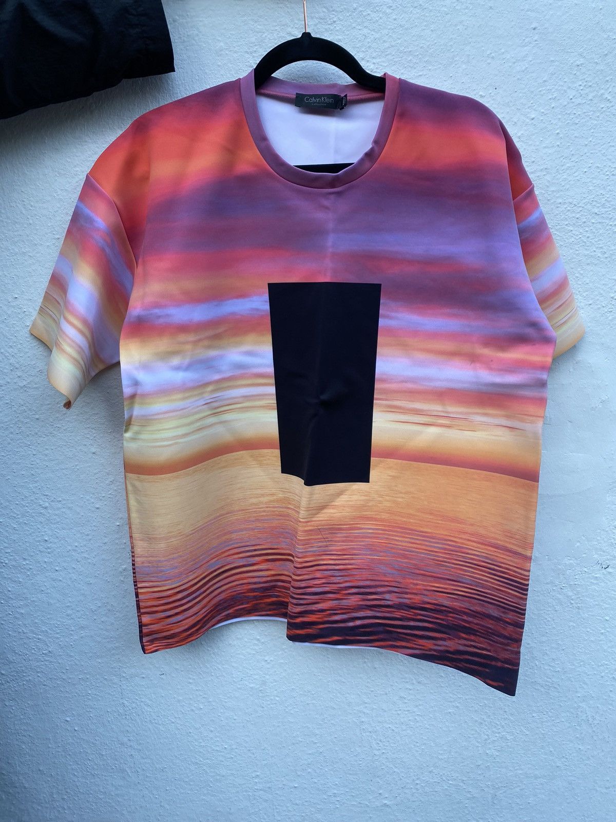 Calvin Klein Organs/Pink Sky Print Tshirt Size US M / EU 48-50 / 2 - 1 Thumbnail