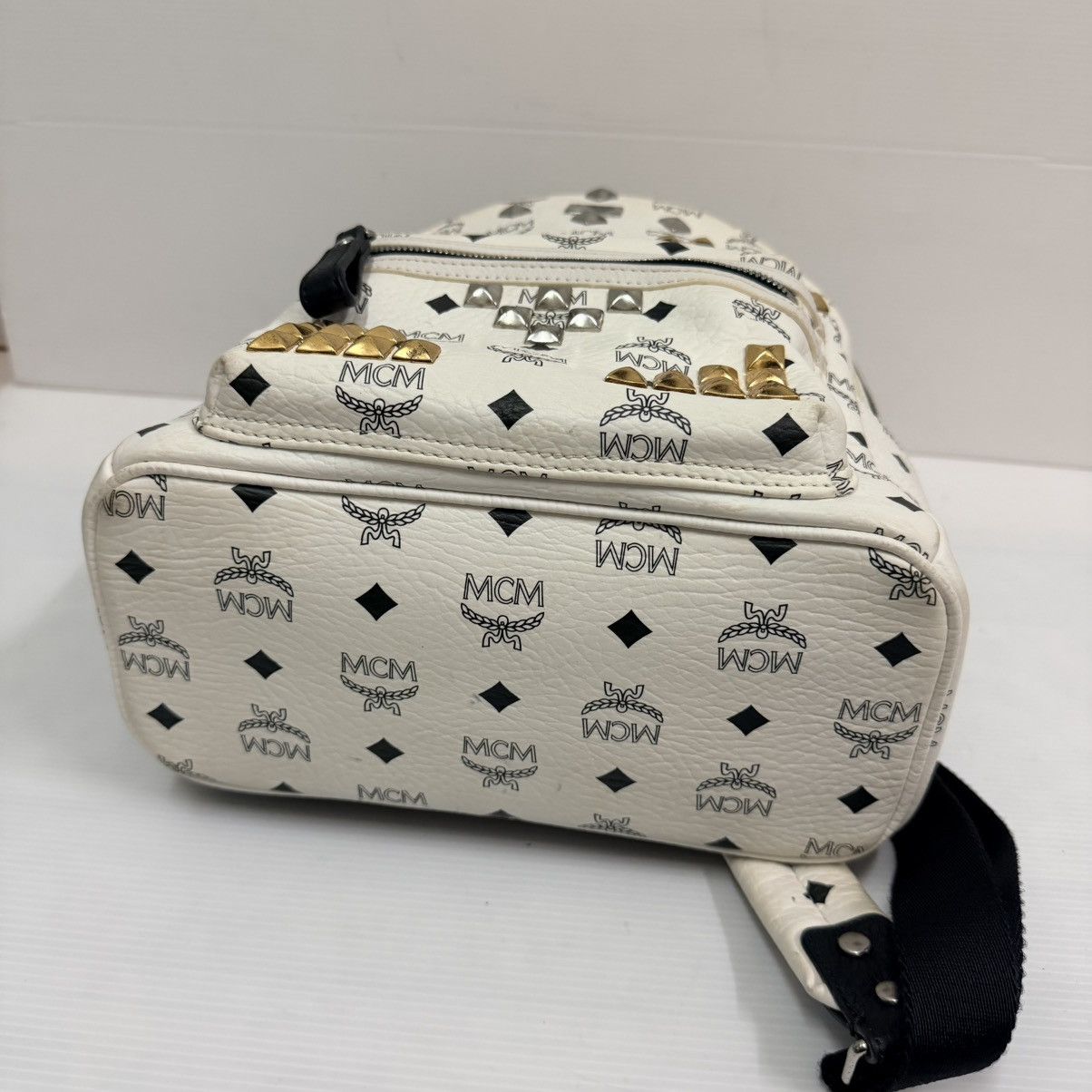 MCM MCM White Stuck Medium Backpack Size ONE SIZE - 8 Thumbnail