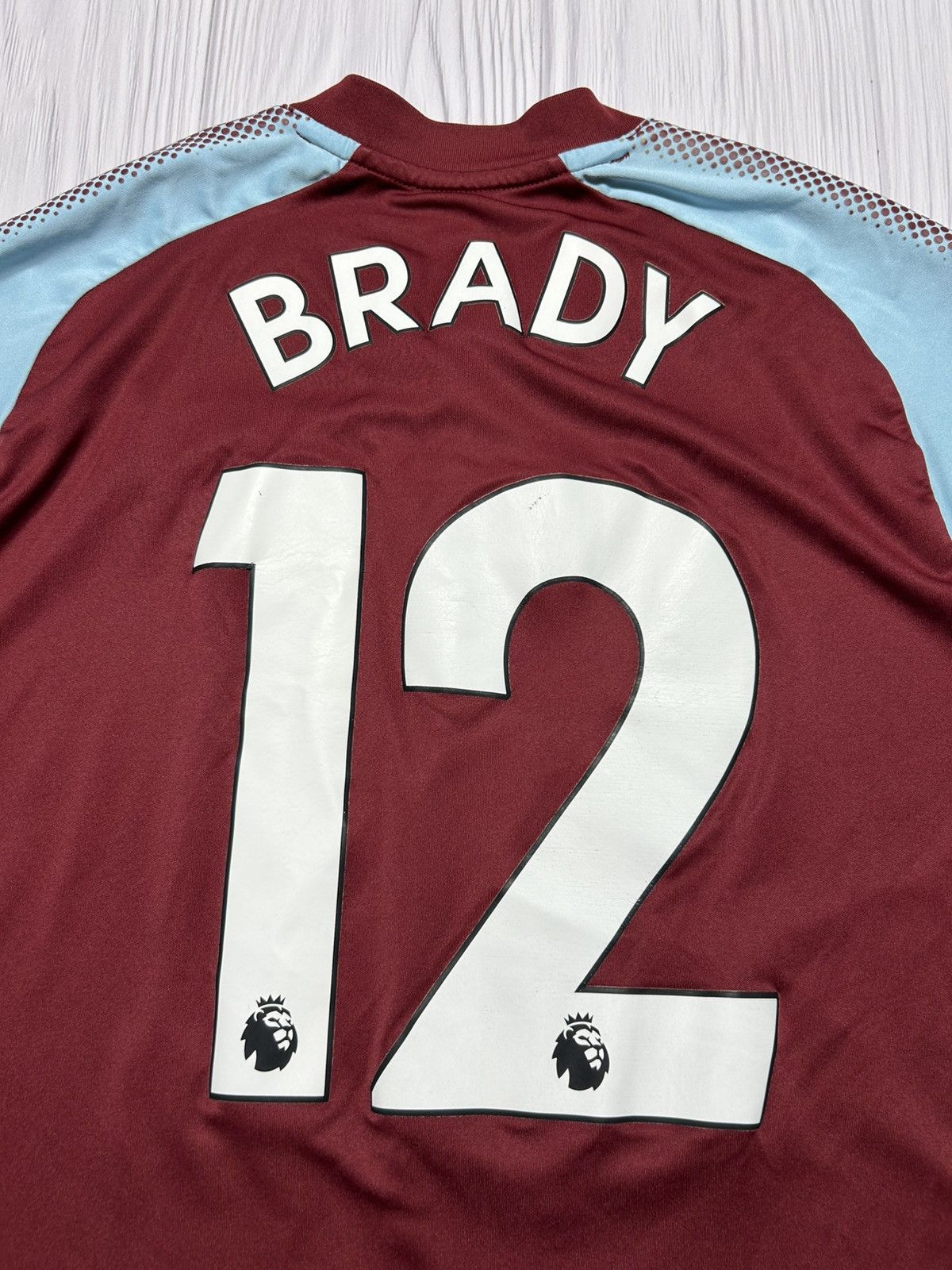 Puma FC Burnley #12 Brady 2017 Soccer Jersey Size L Size US L / EU 52-54 / 3 - 14 Thumbnail