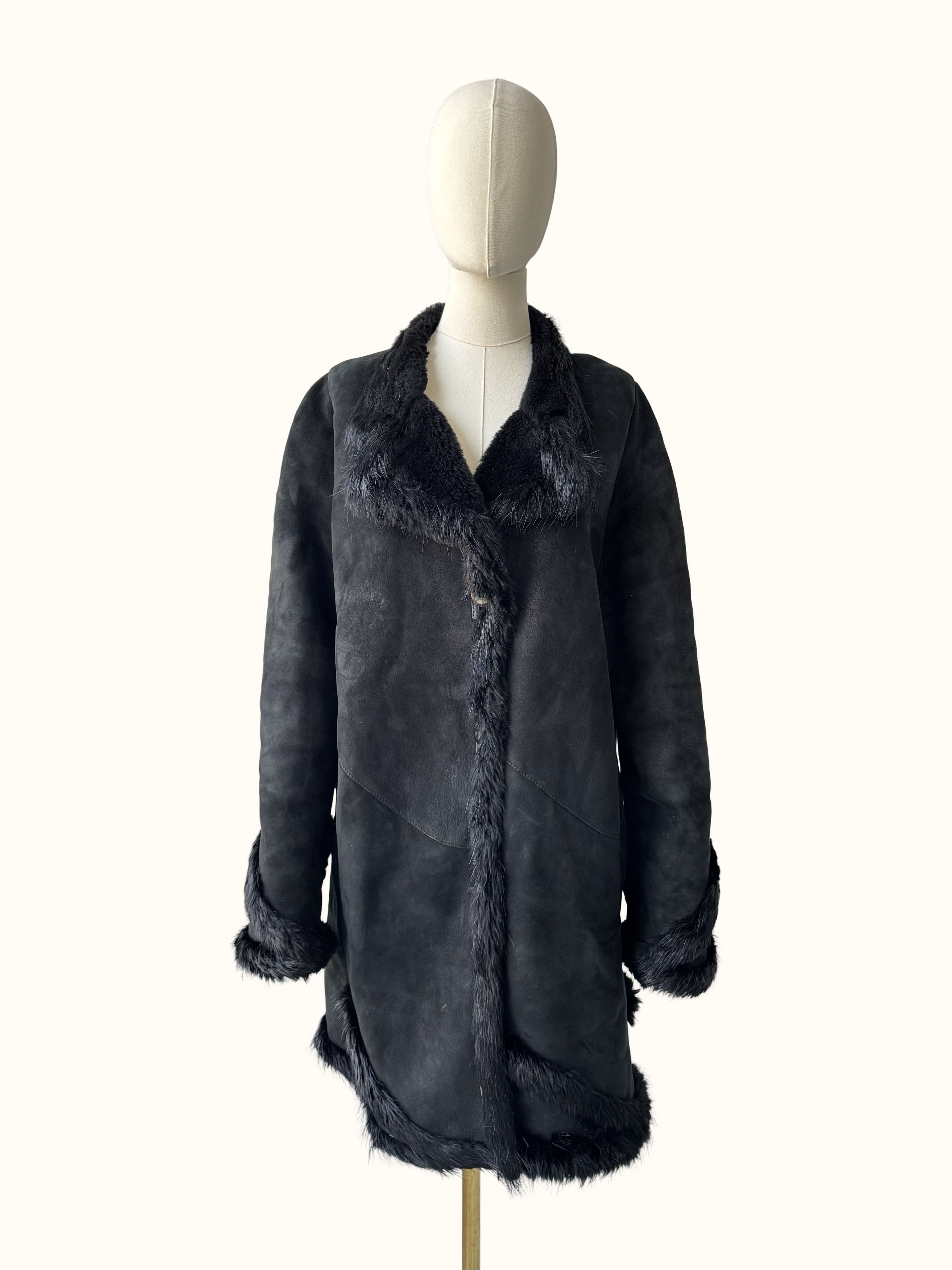 Vintage Vintage Real Shearling Coat (B550) Size L / US 10 / IT 46 - 1 Thumbnail