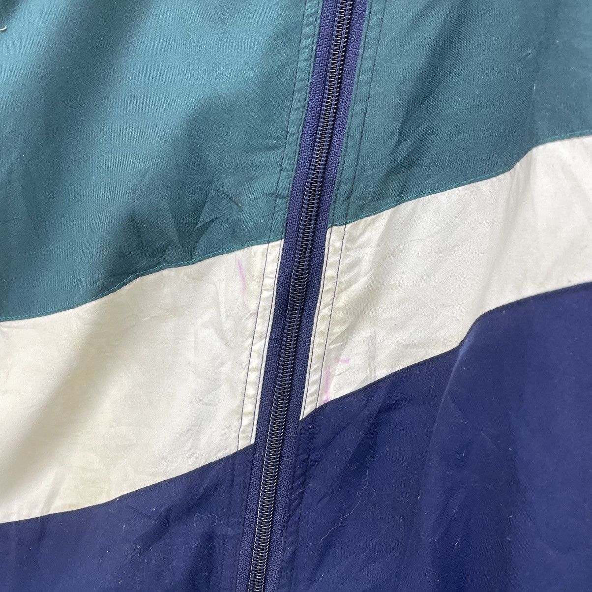 Vintage Vintage Nike Big Swosh Side Tape Jacket Size US L / EU 52-54 / 3 - 4 Thumbnail