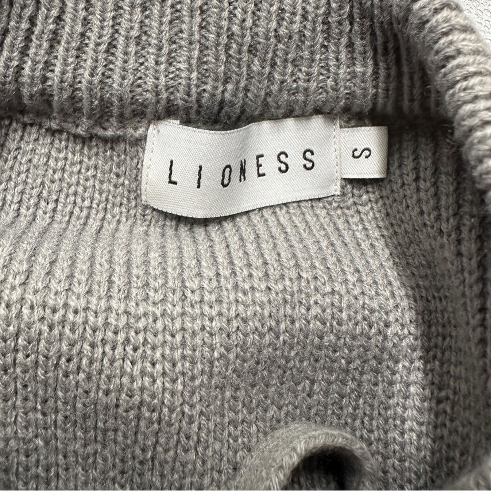 Lioness Lioness Gray Chunky Lace Up Knit Long Sleeve Sweater Sz S Size M / US 6-8 / IT 42-44 - 7 Thumbnail