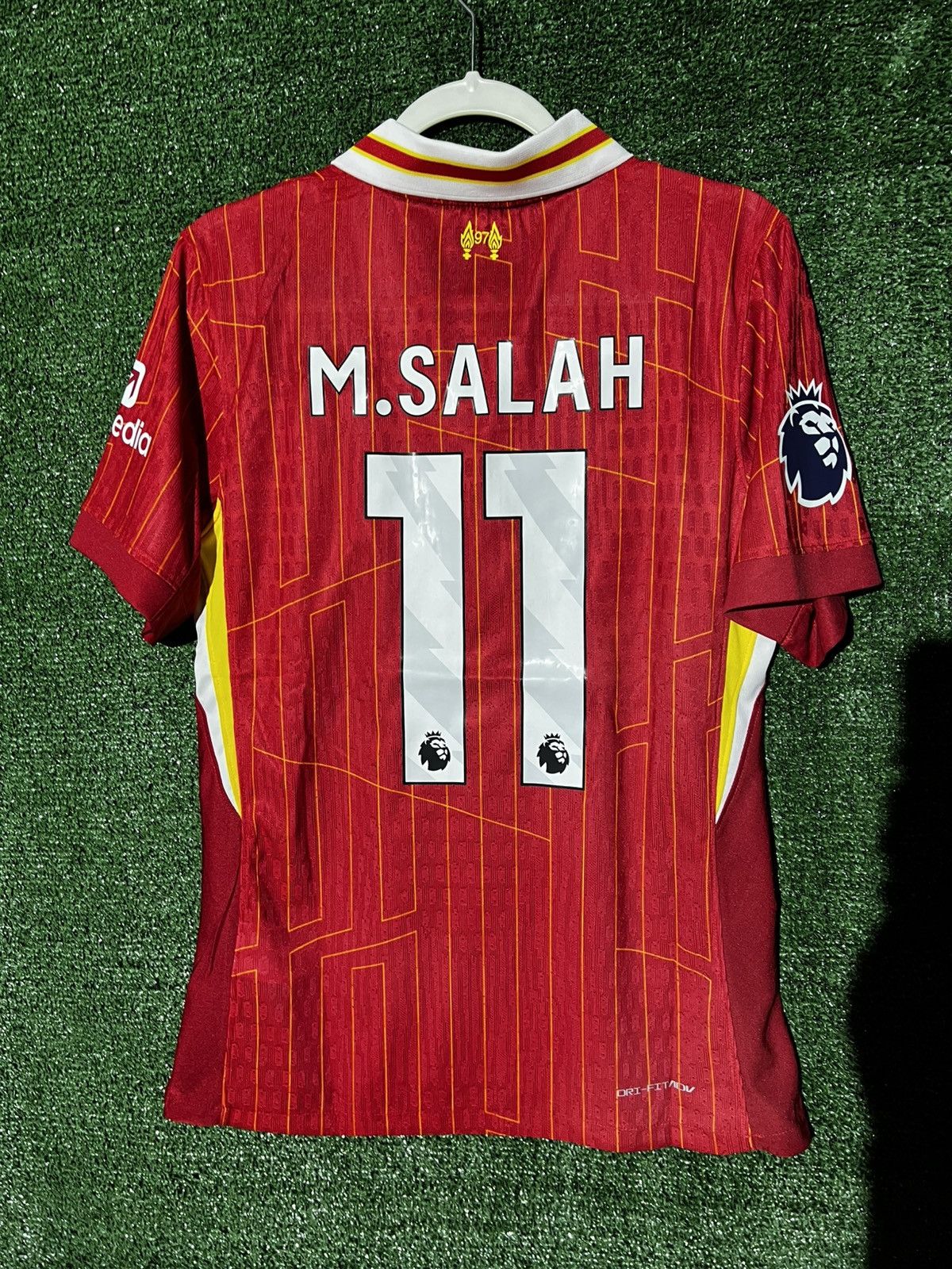 Nike Liverpool Jersey Size US M / EU 48-50 / 2 - 2 Thumbnail