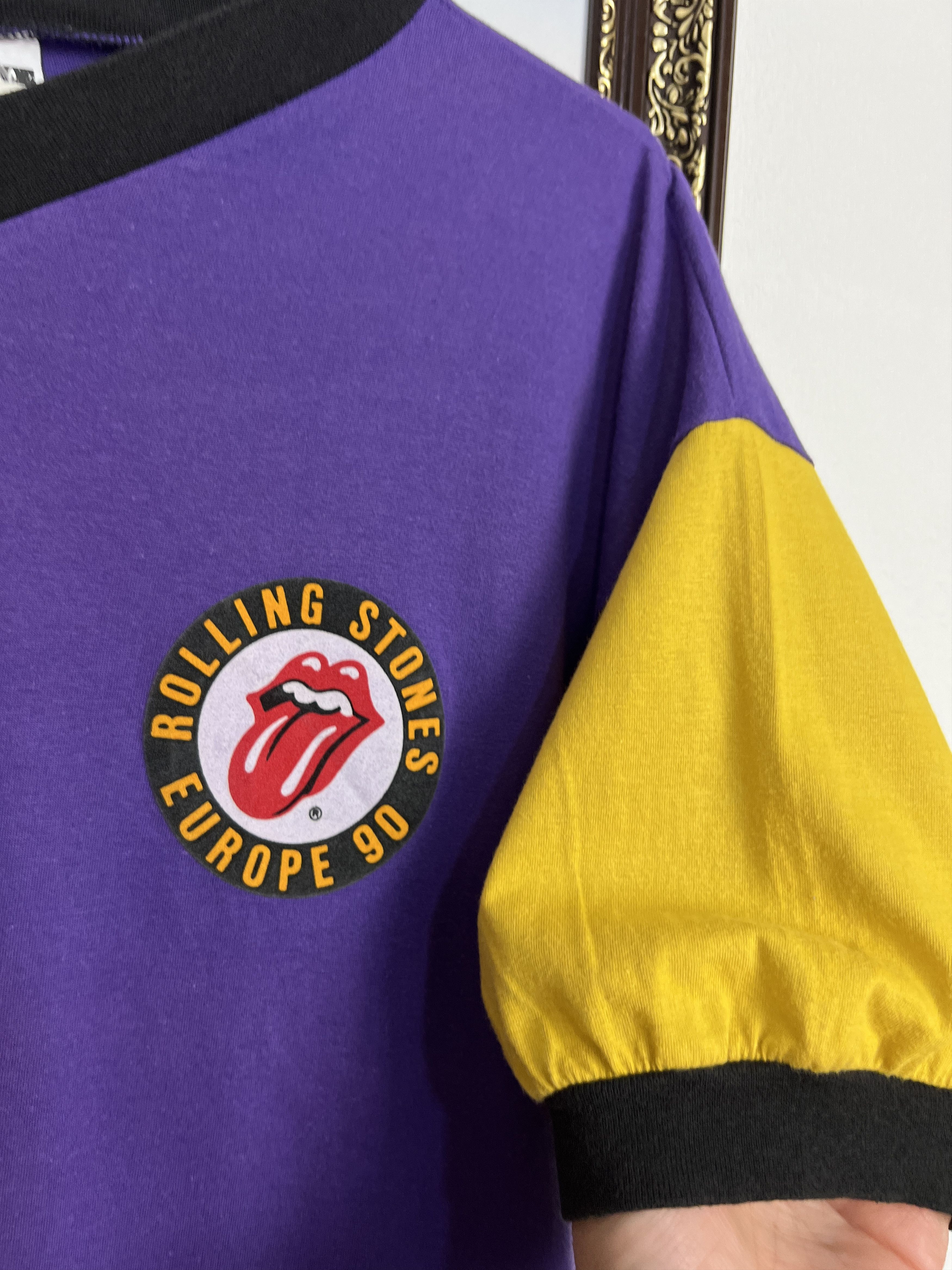 Vintage Vintage 90's Rolling Stones Europe Purple & Gold Soccer Tee Size US M / EU 48-50 / 2 - 4 Thumbnail