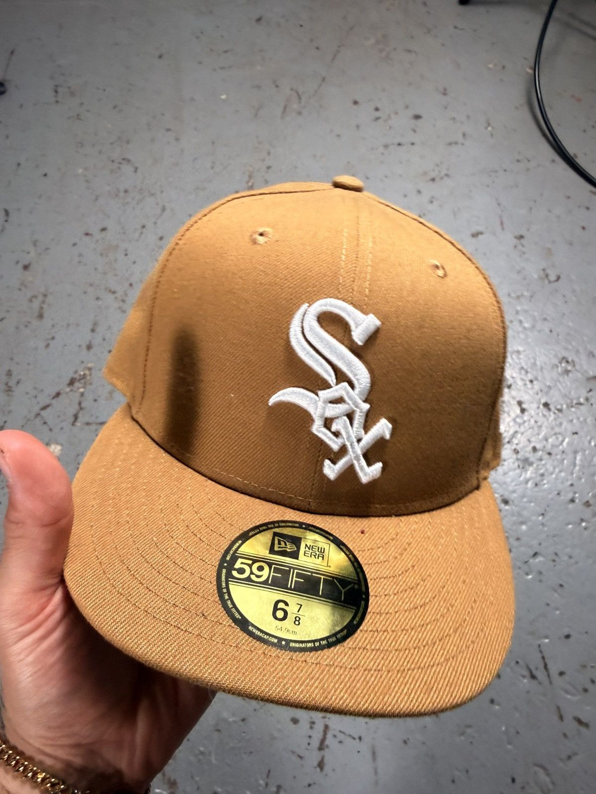 New Era Tan White Sox Fitted Hat 6 7/8 Size ONE SIZE - 2 Thumbnail