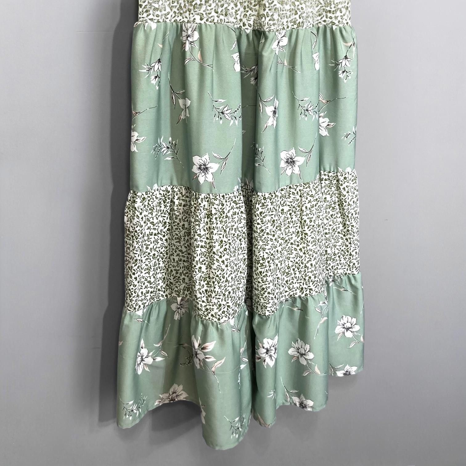 Designer Chic Floral Tiered Maxi Dress in Sage Green Size XS / US 0-2 / IT 36-38 - 4 Thumbnail