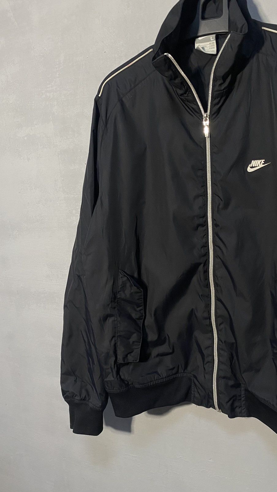 Nike Nike vintage bomber light jacket size M Size US M / EU 48-50 / 2 - 3 Thumbnail