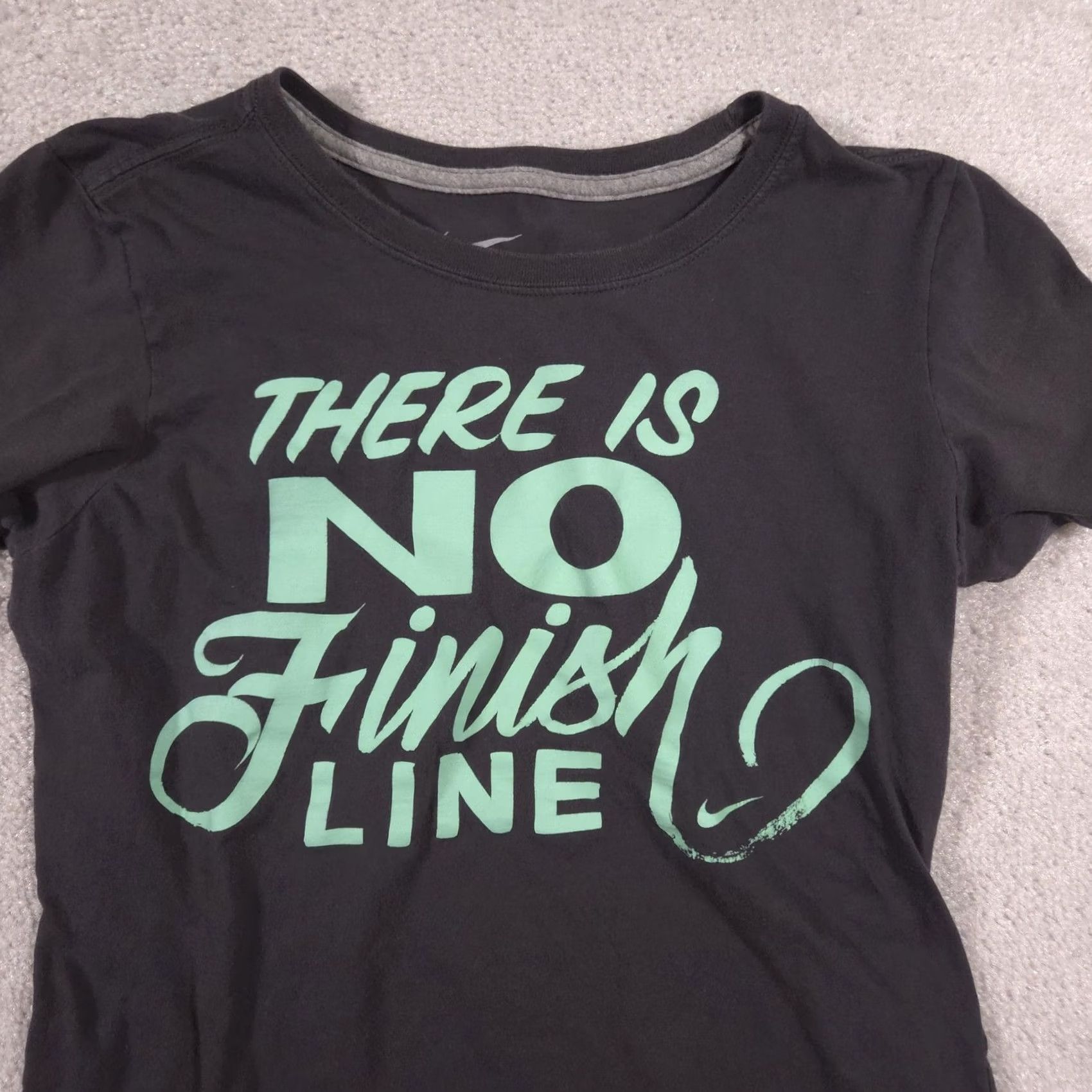 Nike Nike Shirt Womens M Black There Is No Finish Line Crew Neck Graphic Tee Top Size M / US 6-8 / IT 42-44 - 3 Thumbnail