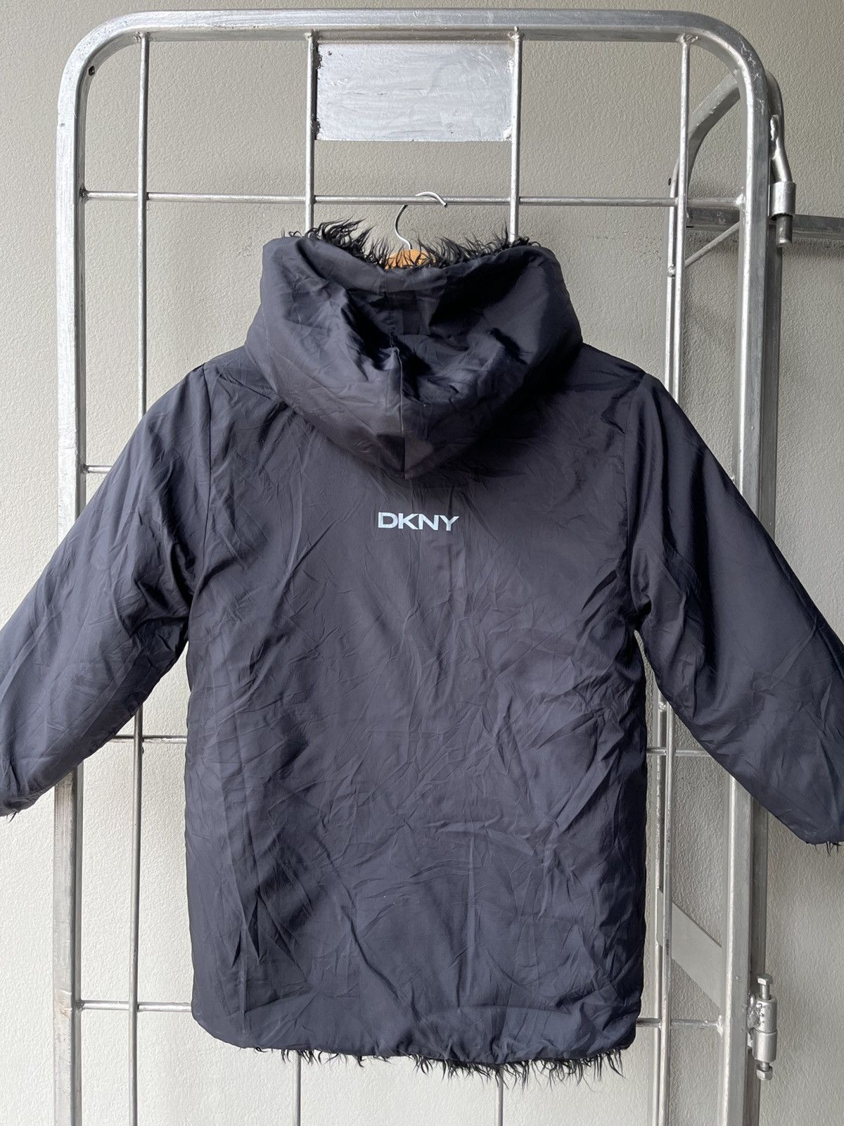 DKNY DKNY Shaggy black Faux fur jacket. Size ONE SIZE - 11 Thumbnail