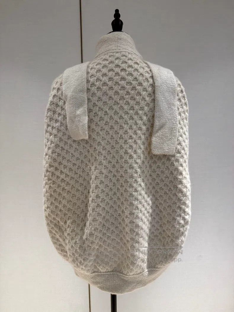 Chanel Chanel Woollen cloak coat Size XS / US 0-2 / IT 36-38 - 2 Thumbnail